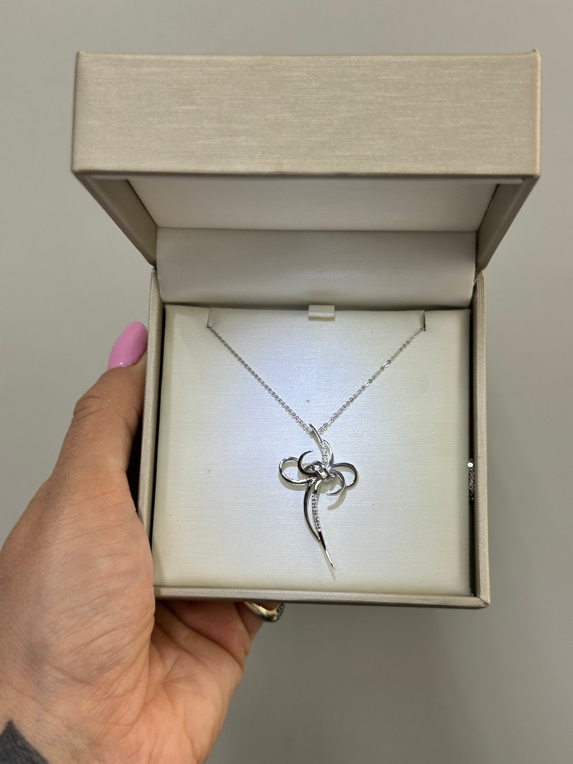 COLLANA CON CROCE ORO 18KT E DIAMANTI