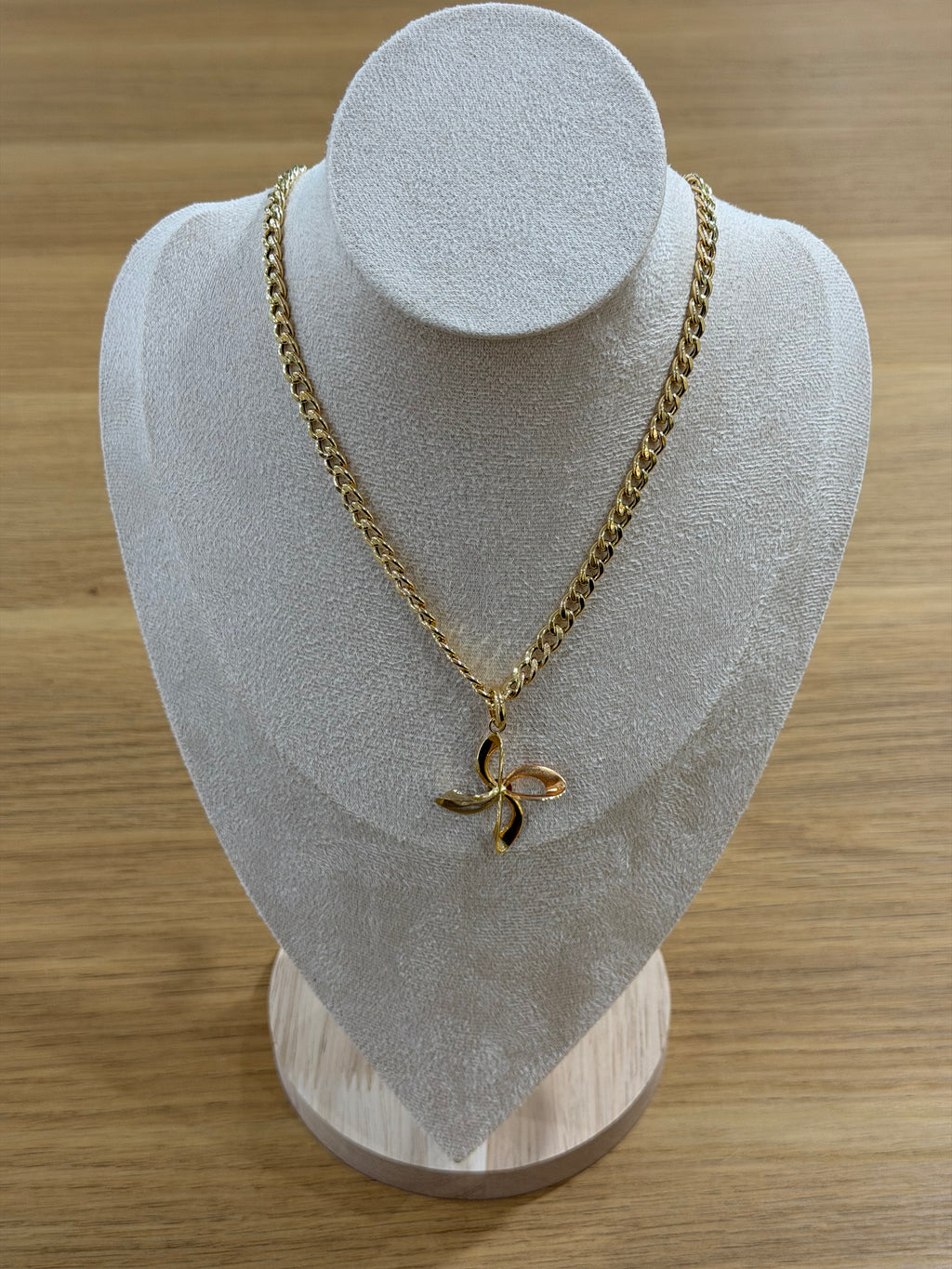 COLLANA GRUMETTA ORO 18KT CON FIORE