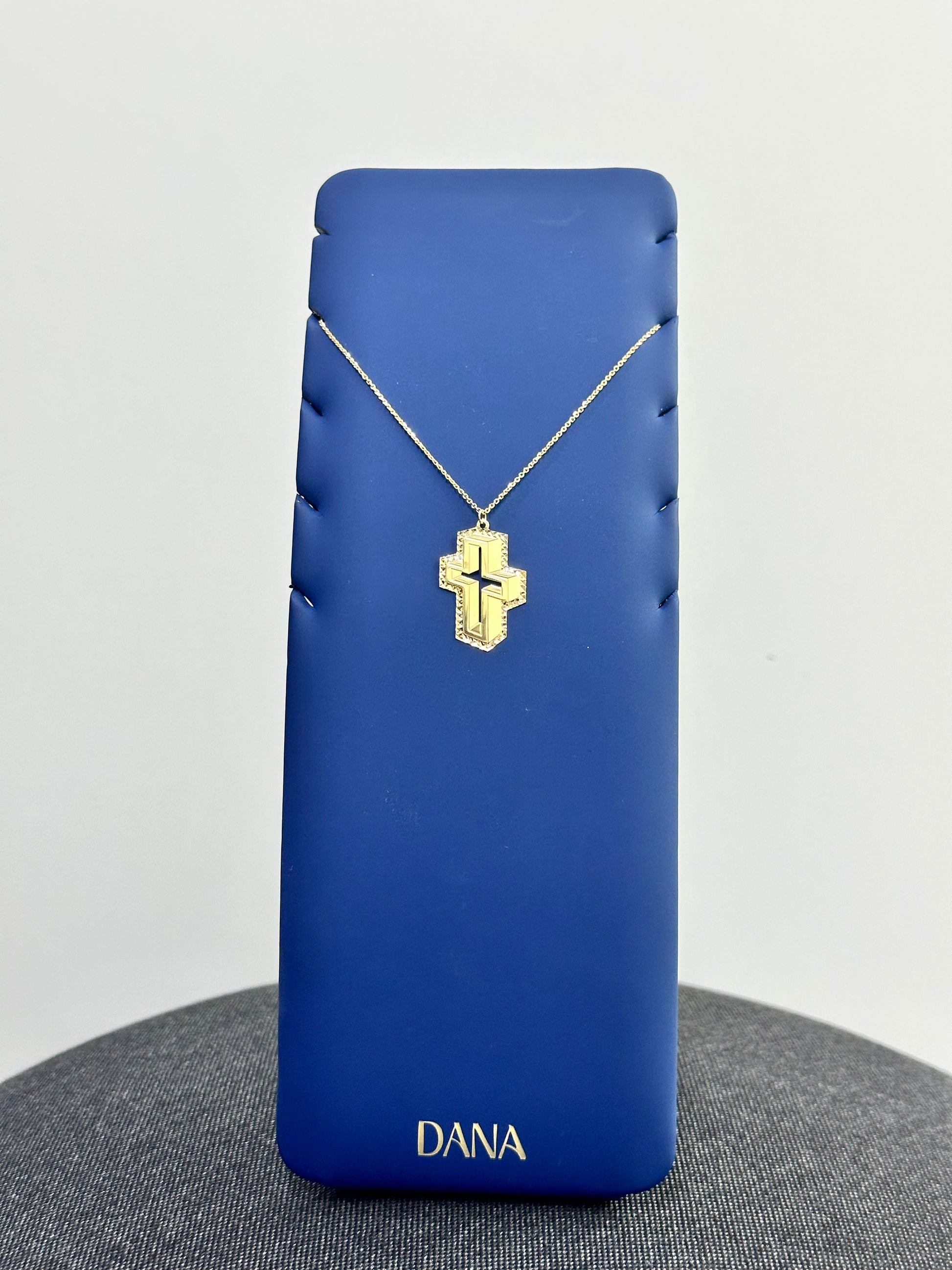 COLLANA CON CROCE 3D DANA ORO 9 CARATI