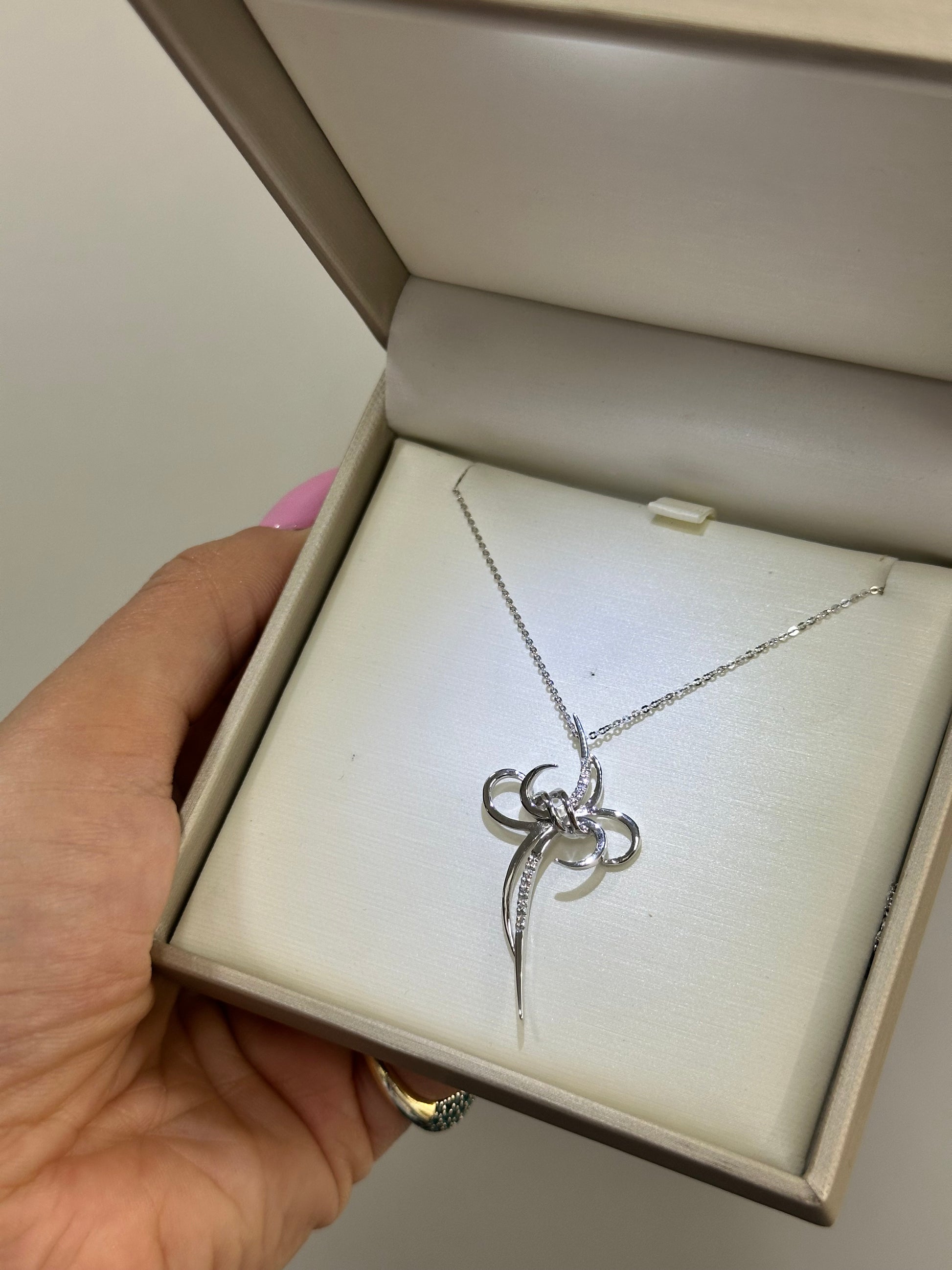 COLLANA CON CROCE ORO 18KT E DIAMANTI