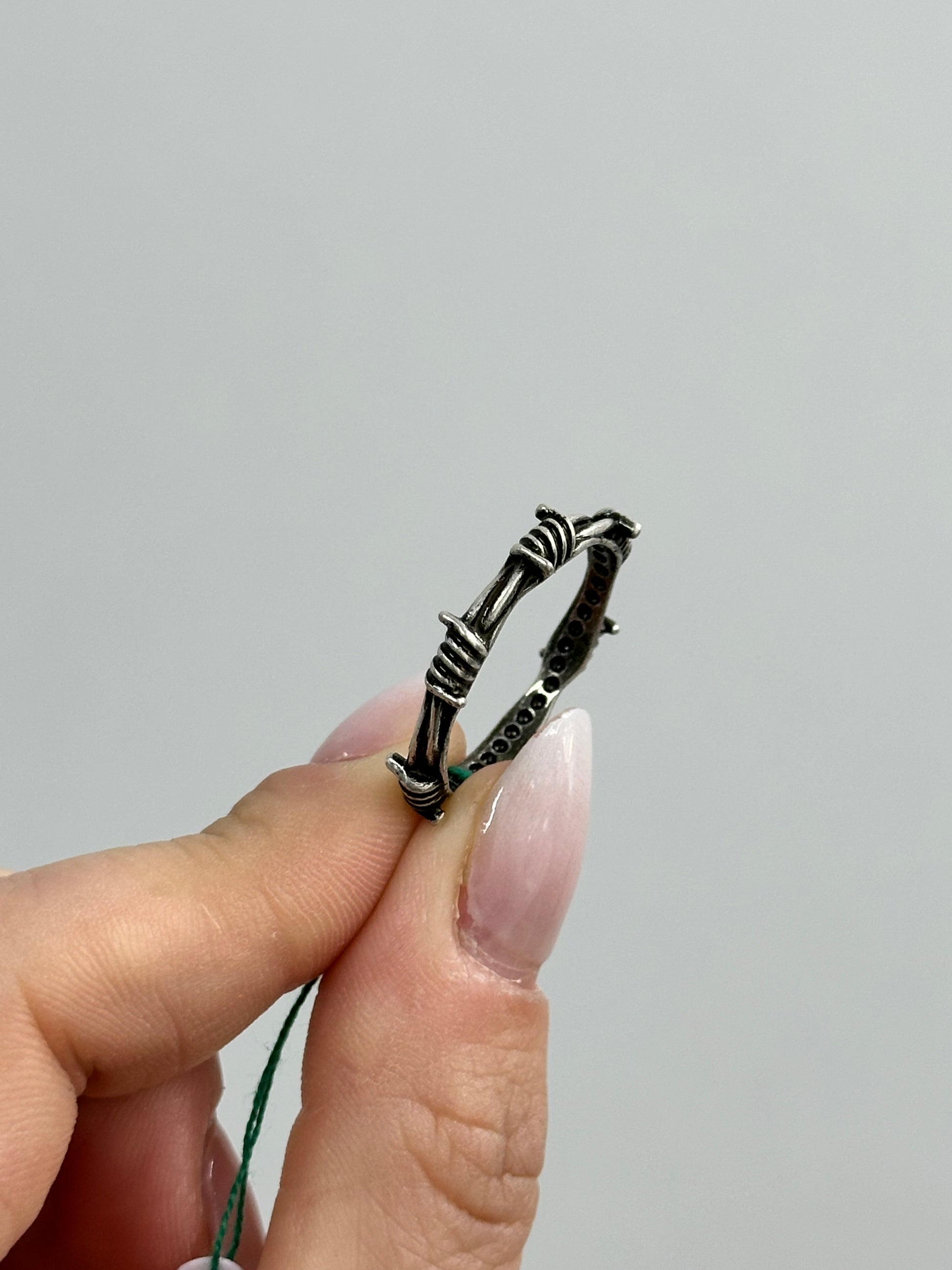 ANELLO FILO SPINATO ARGENTO 925