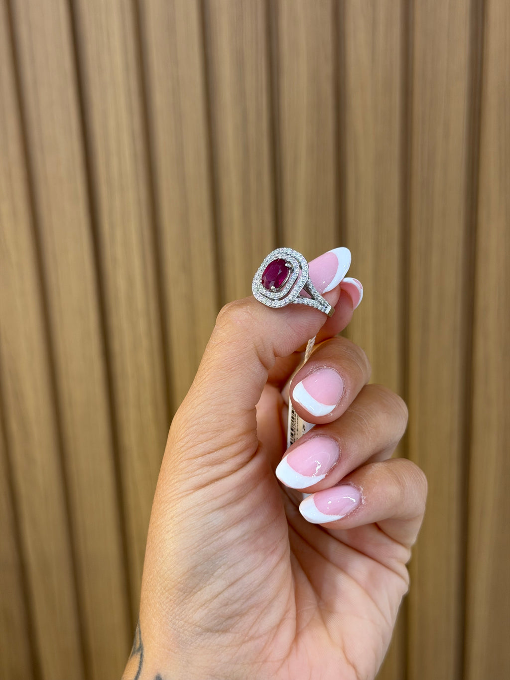 ANELLO ORO 18KT CON DIAMANTI E RUBINO