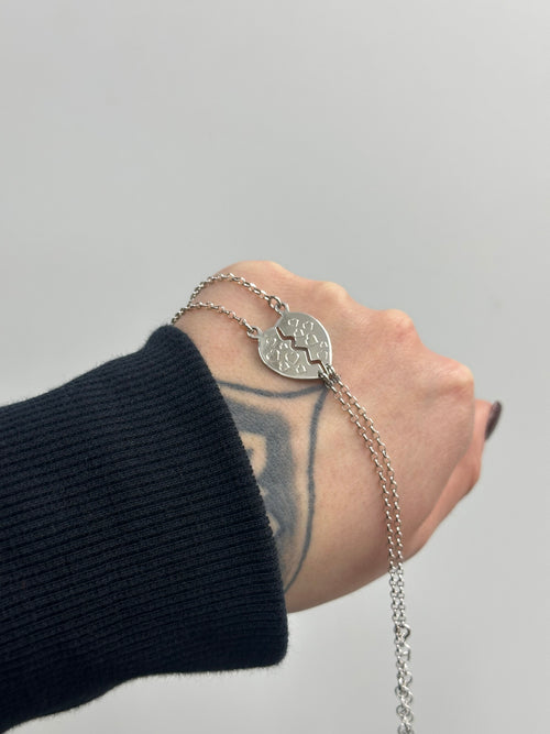 2 BRACCIALI CHE FORMANO UN CUORE