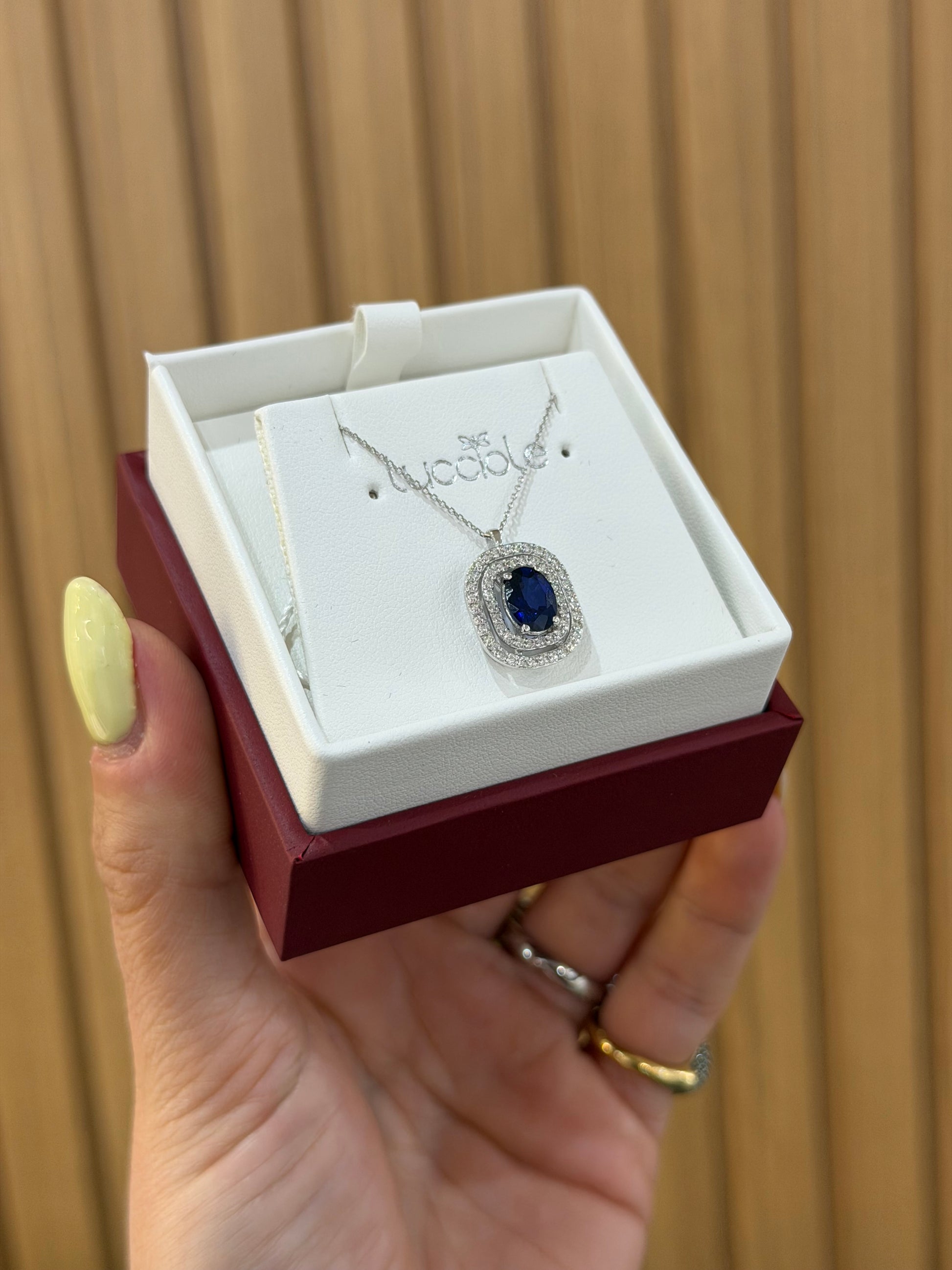 COLLANA ORO 18KT CON DIAMANTI E ZAFFIRO BLU LUCCIOLE