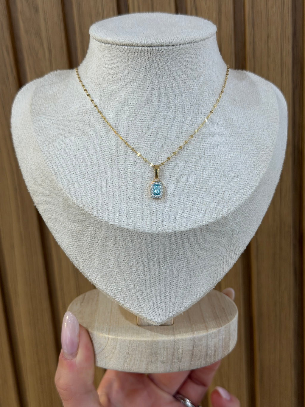 COLLANA ORO 18KT CON CIONDOLO SQUARE