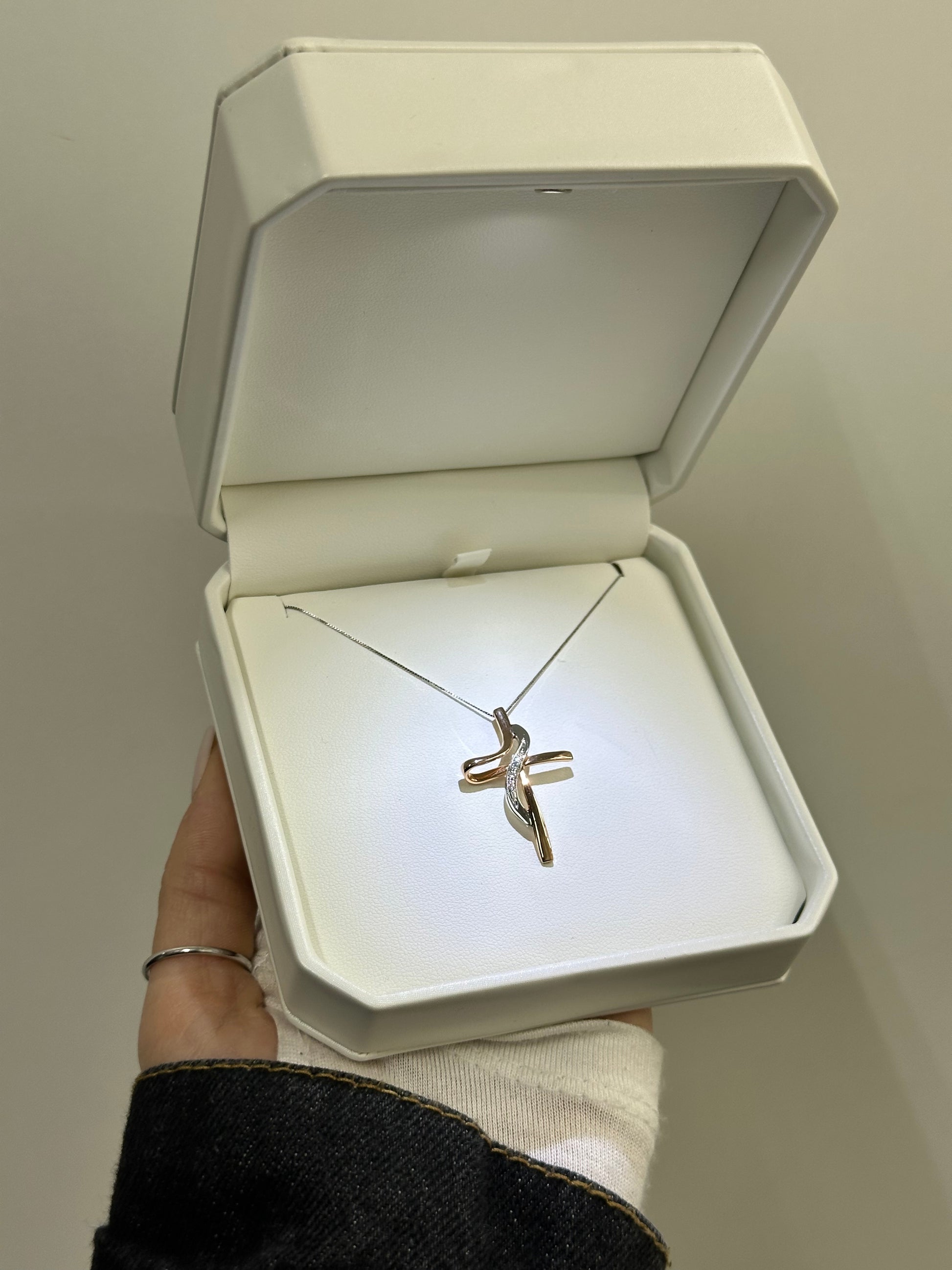 COLLANA CROCE ORO 18KT CON DIAMANTI