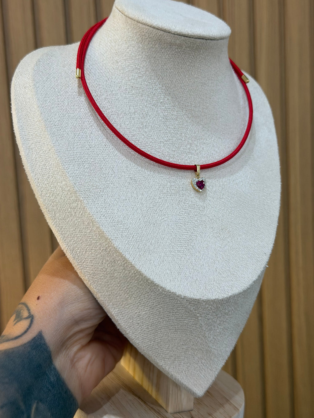 CHOKER ROSSO CALAMITA CON CUORE ORO 18KT