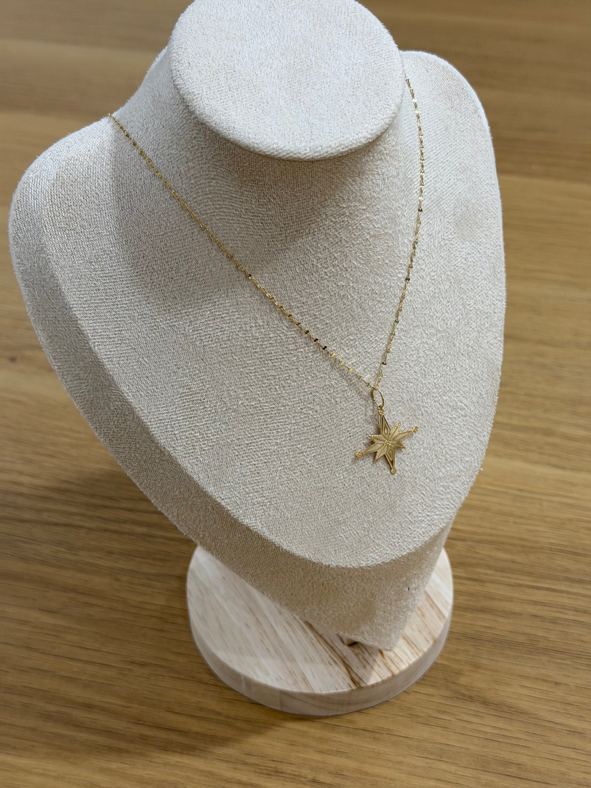 COLLANA ORO 18KT SPECCHIATA CON CIONDOLO ROSA DEI VENTI