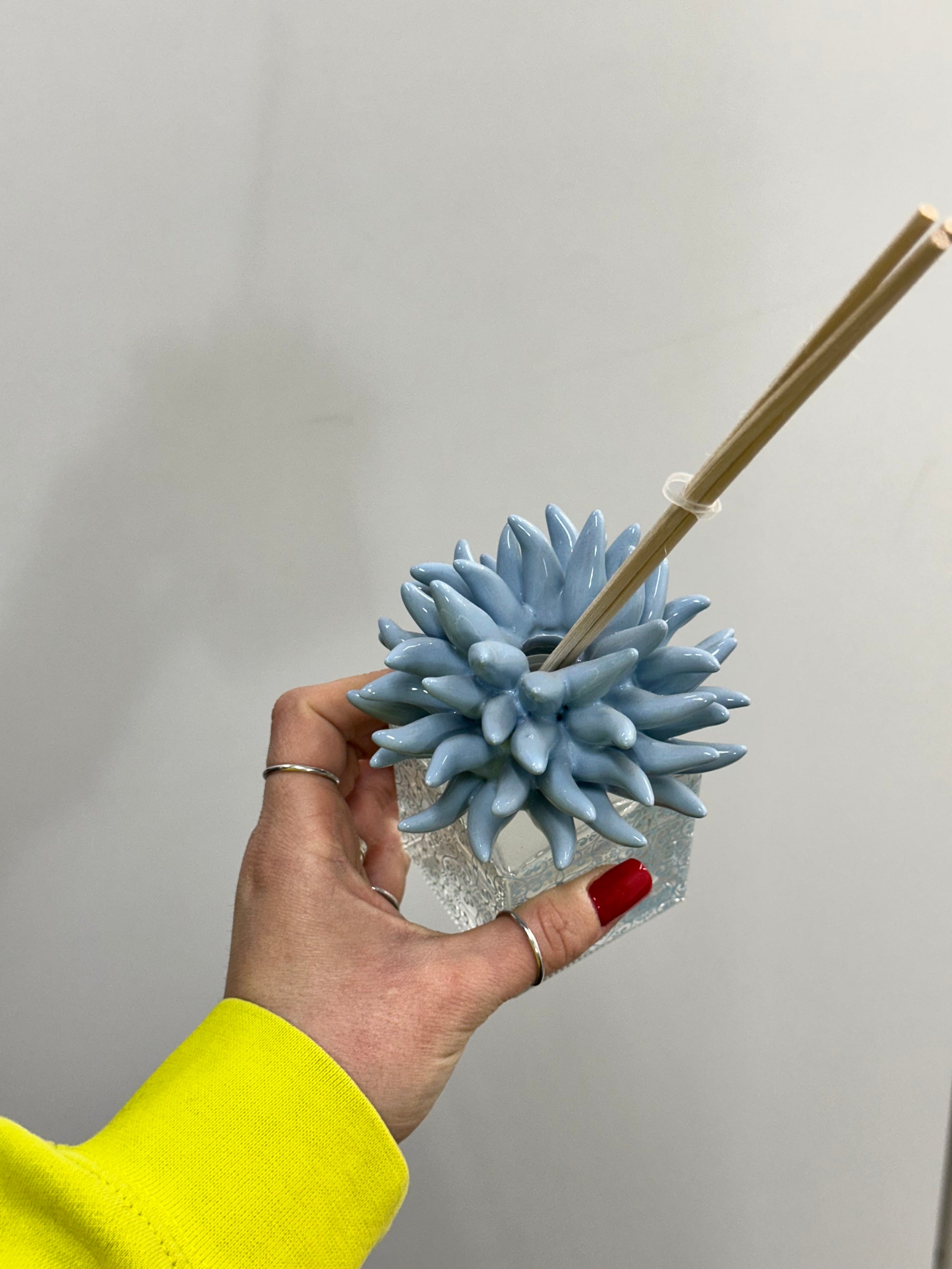 PROFUMATORE IN CERAMICA RICCIO CAPRESE TURCHESE