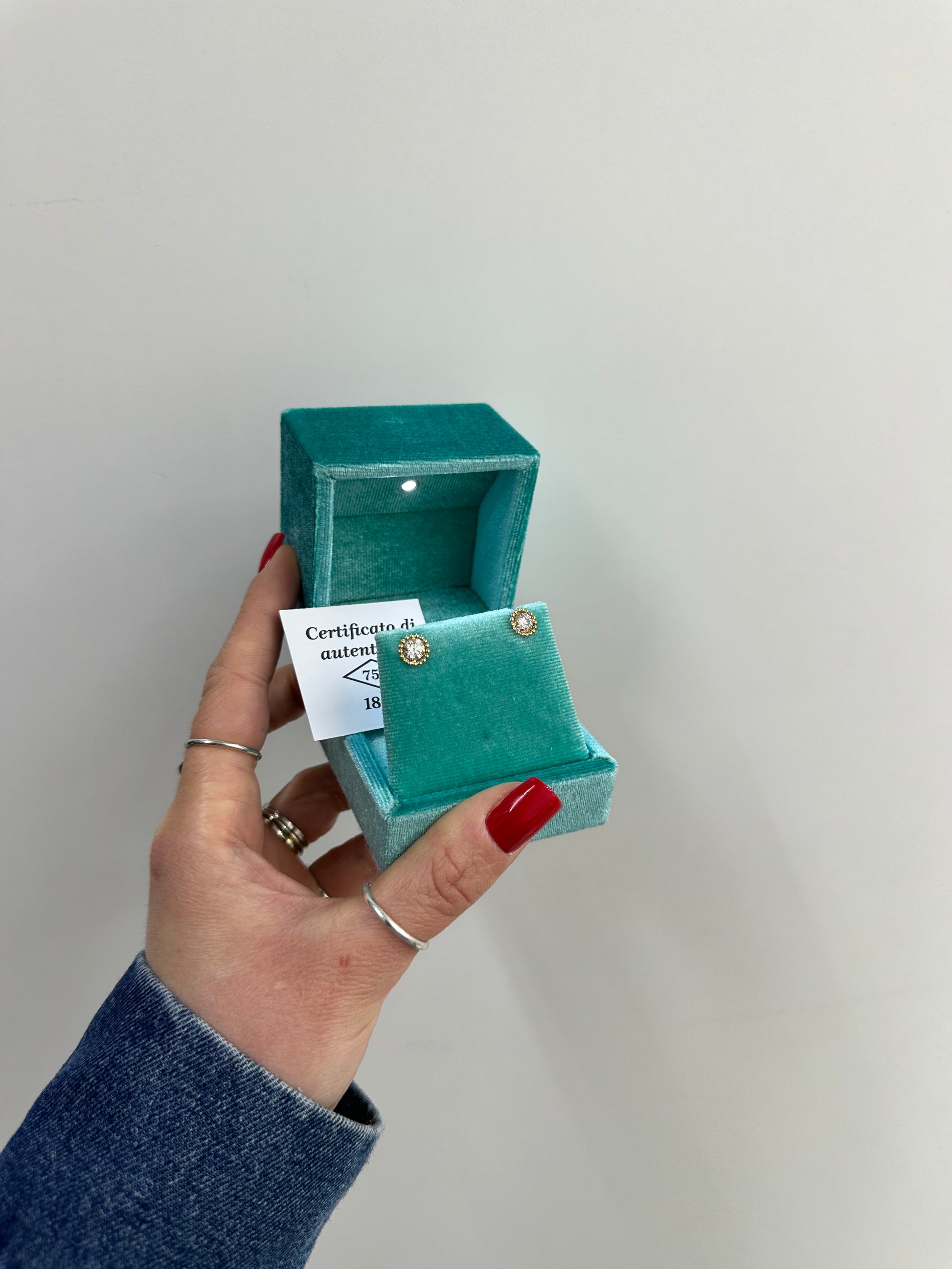 ORECCHINI PUNTO LUCE ORO 18KT