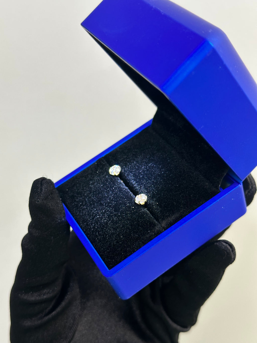 ORECCHINI PUNTO LUCE ORO 18KT