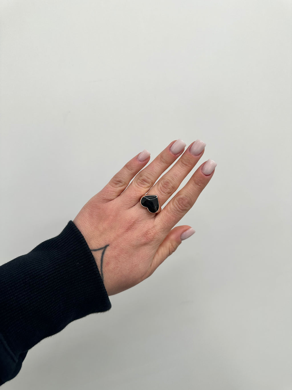 ANELLO CUORE SMALTATO NERO