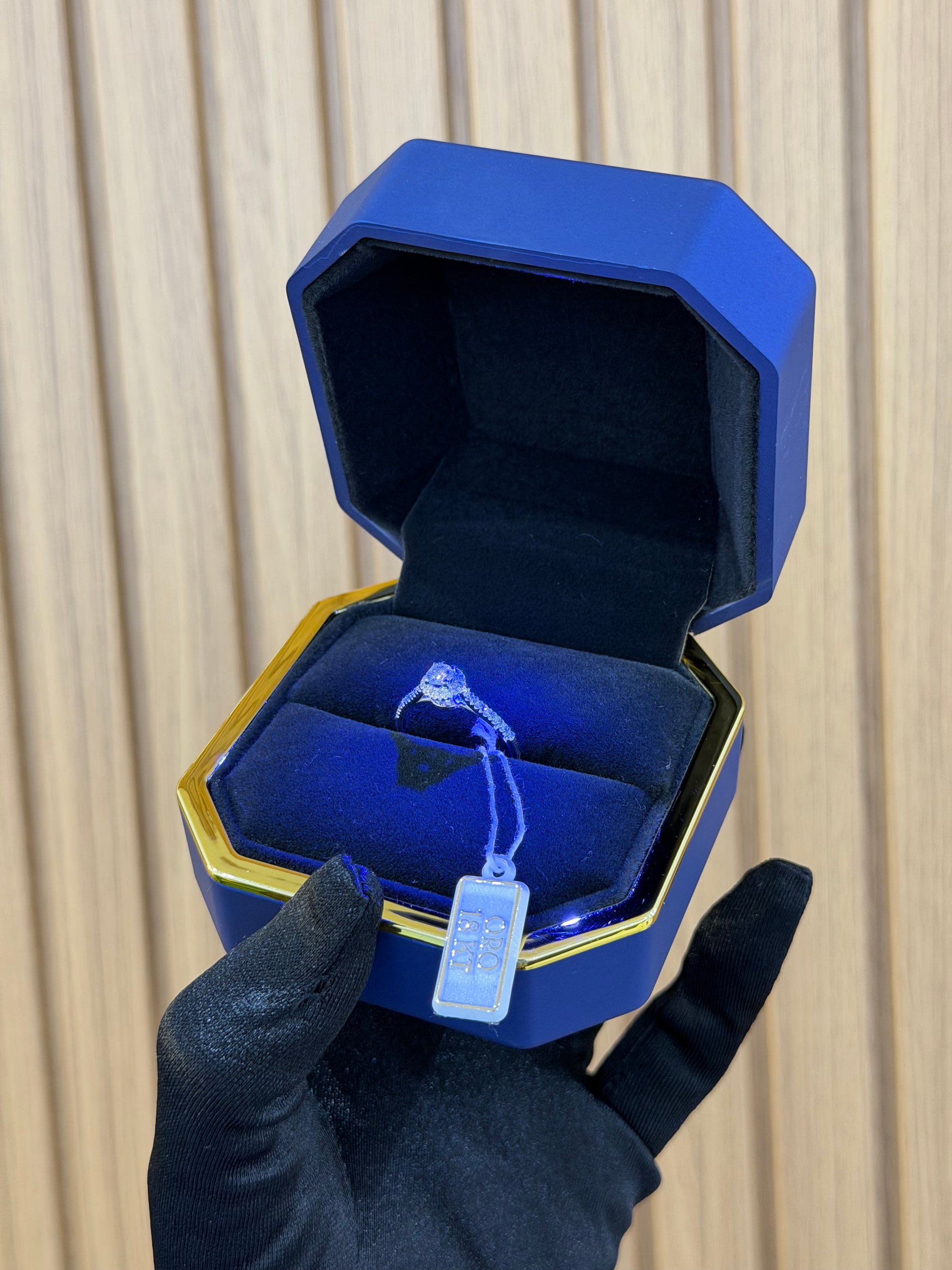 ANELLO ORO 18KT CON DIAMANTI