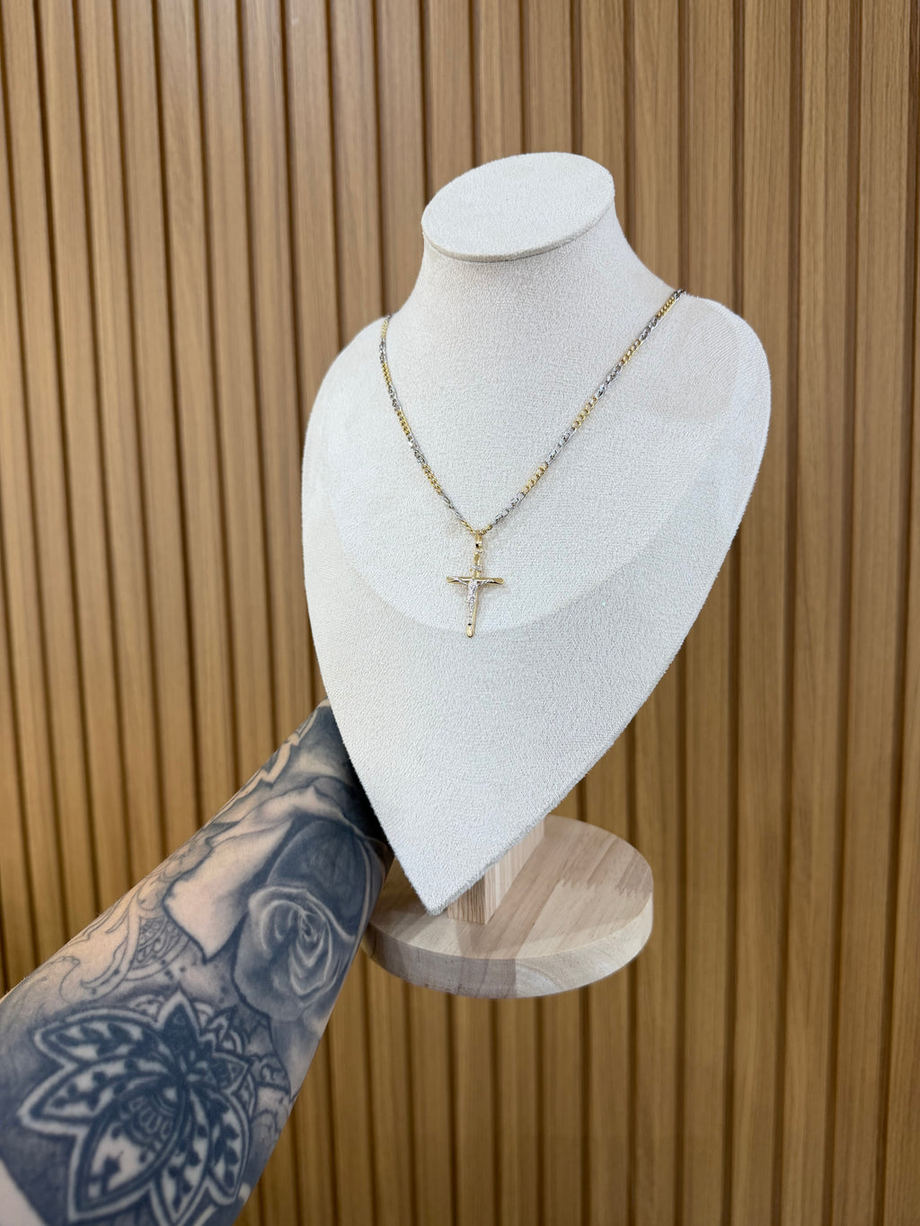 COLLANA IN ORO 18KT BICOLORE CON CROCE