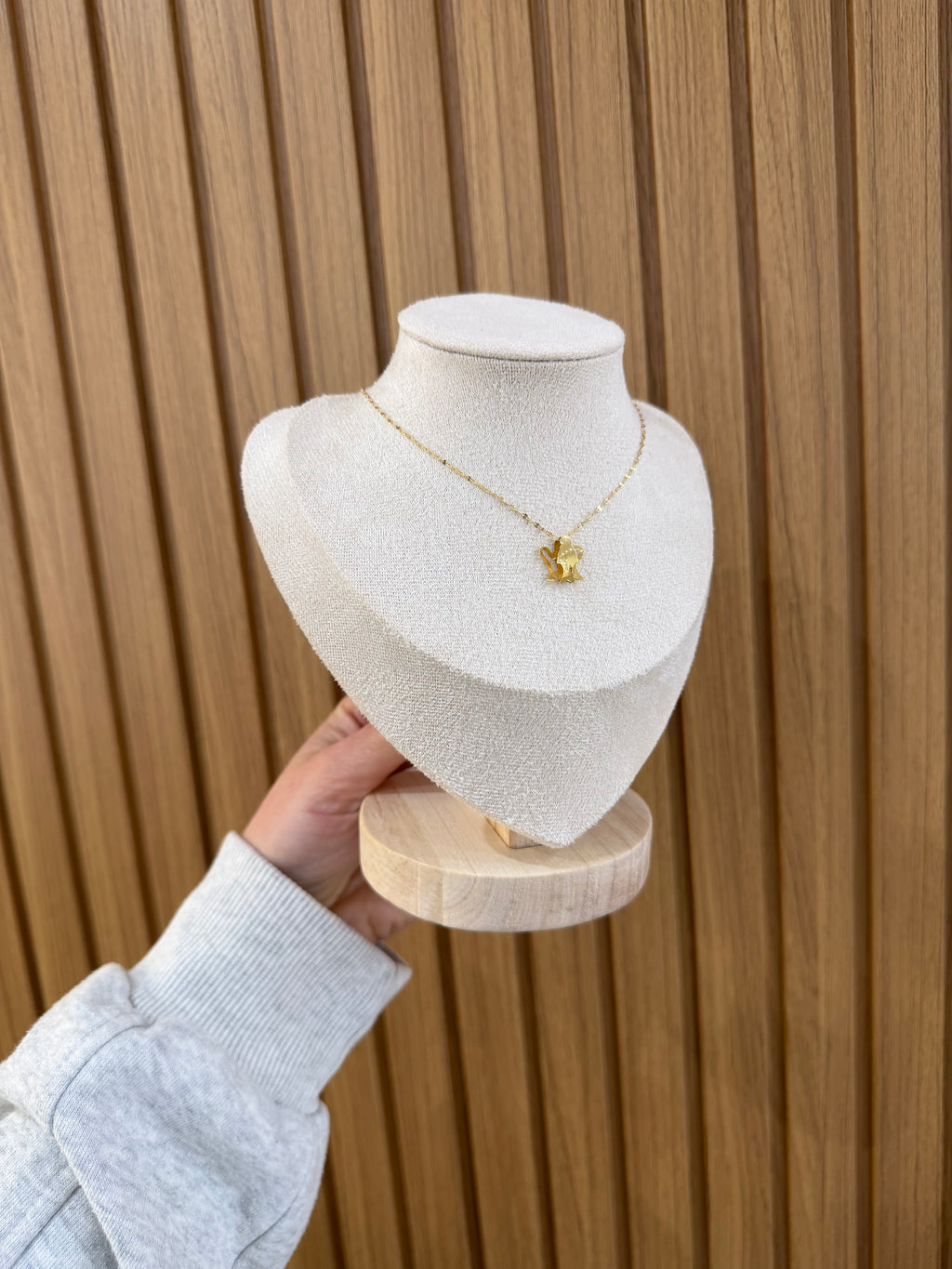 COLLANA IN ORO 18KT CON CIONDOLO ANGELO
