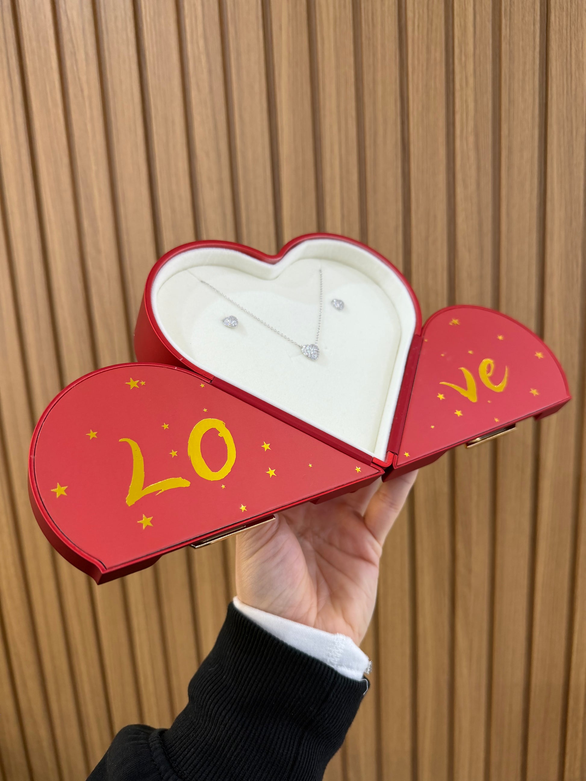 BOX HEART CON COMPLETO CUORICINI ZIRCONATI MORELLATO