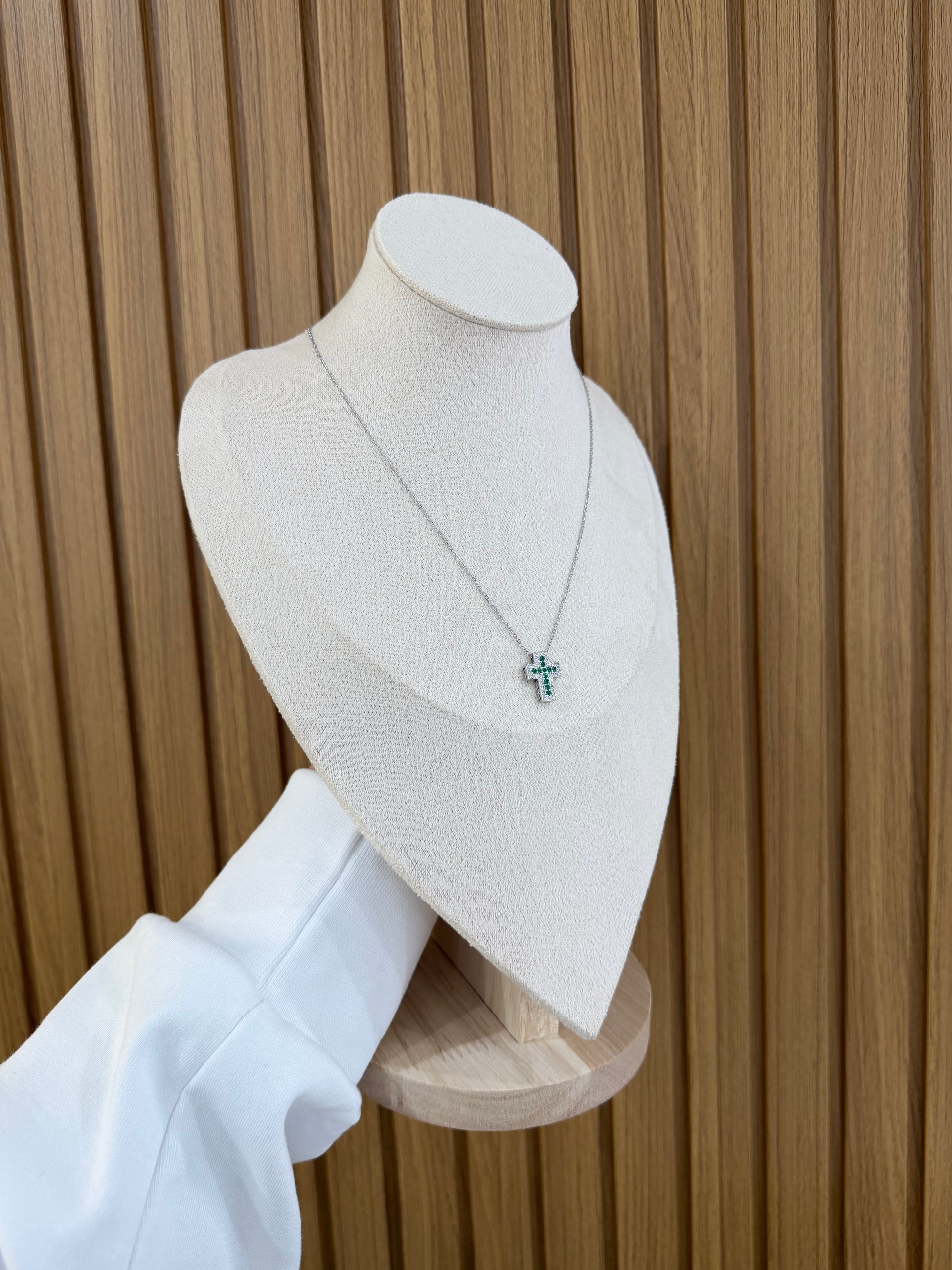 COLLANA CROCE AMIE ZIRCONI VERDI