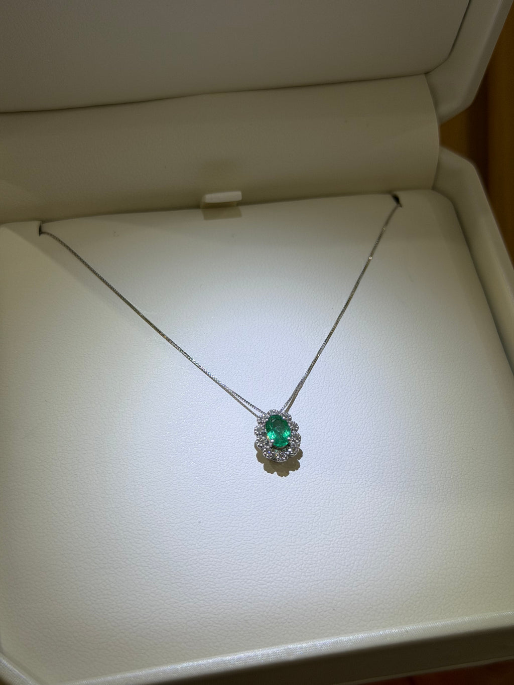 COLLANA KATE ORO 18KT CON DIAMANTI E SMERALDO