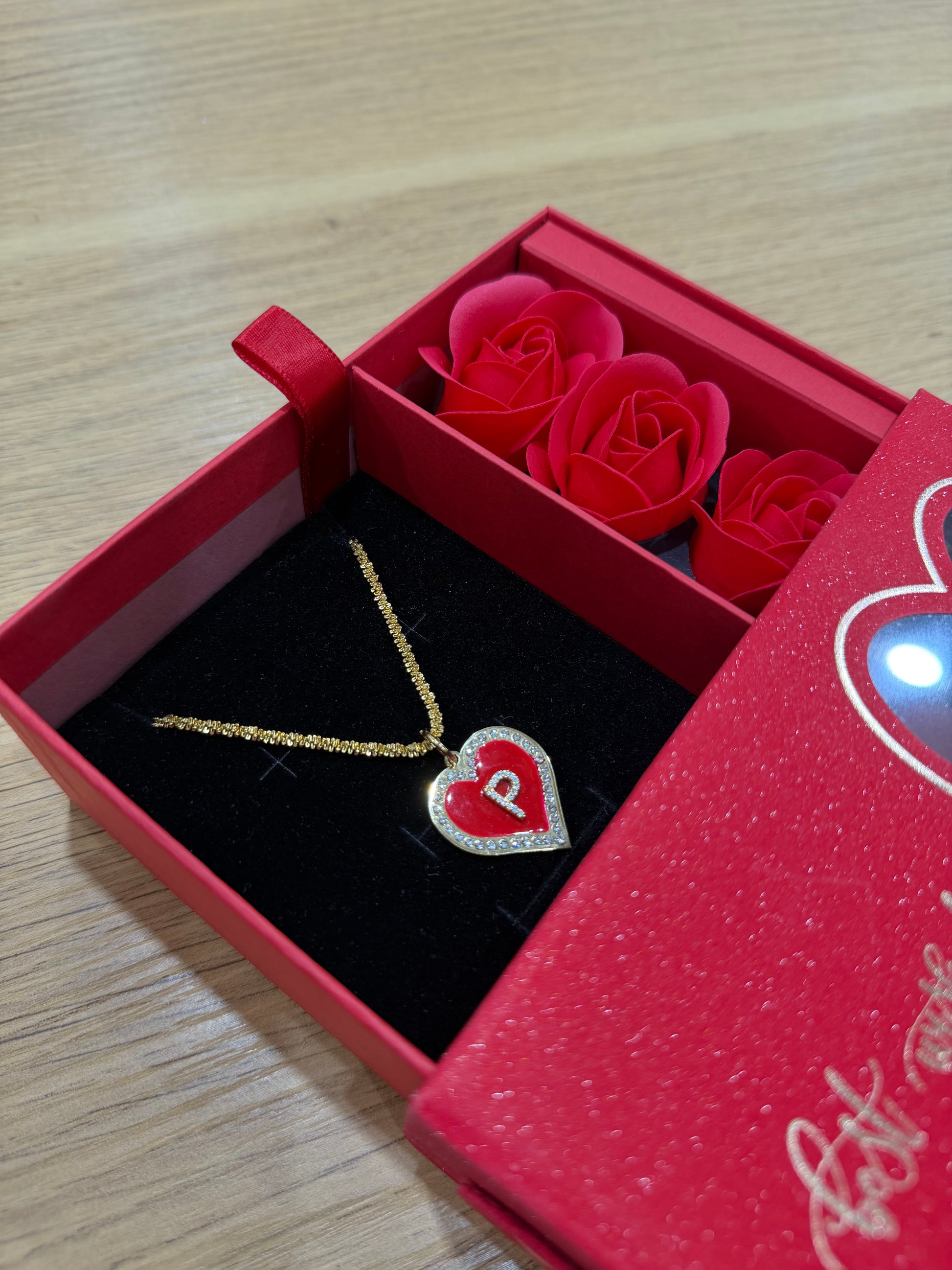 BOX SECRET CON COLLANA CUORE P