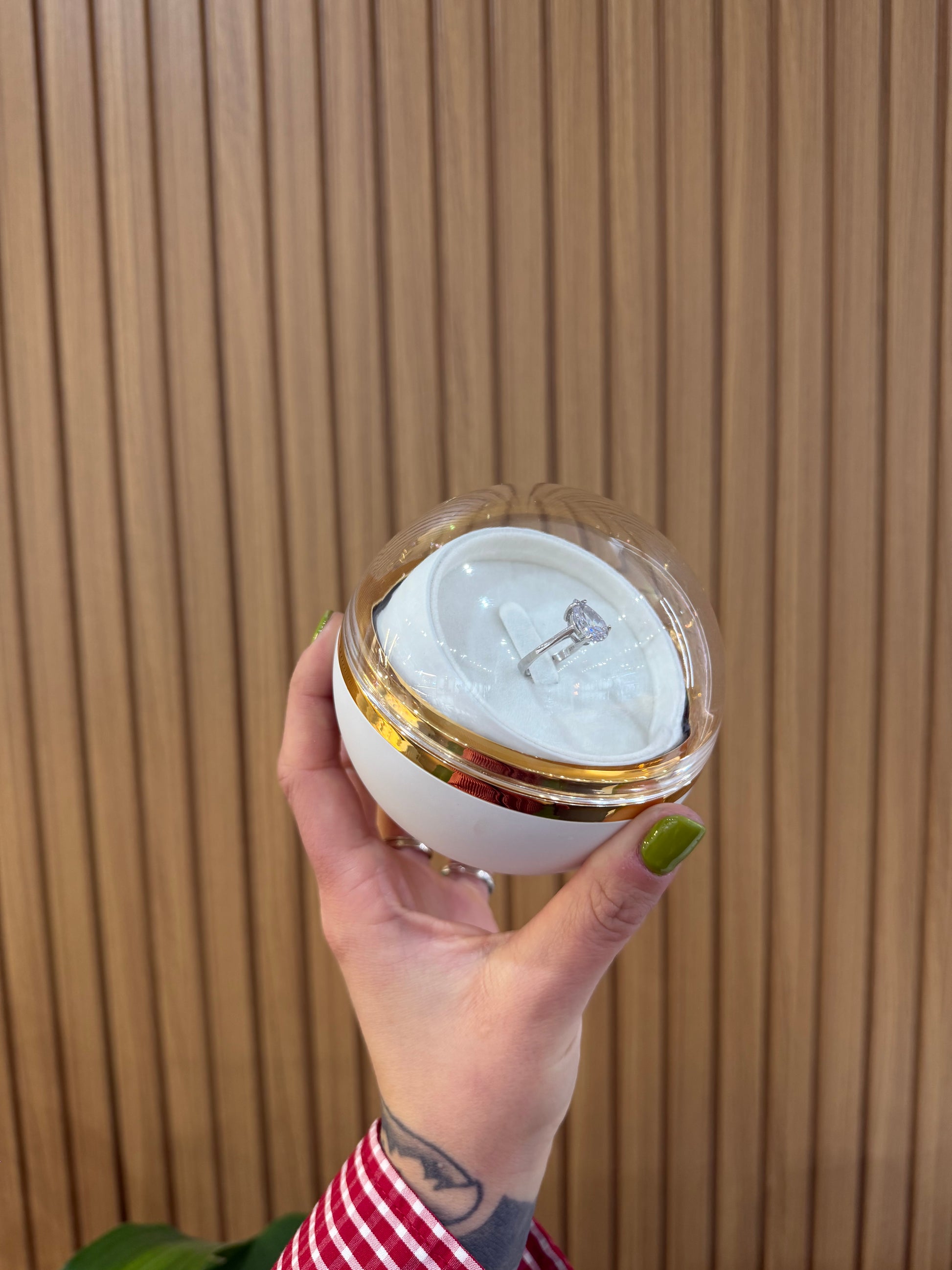 BOX PALLINA DI NATALE CON ANELLO GOCCIA IN ARGENTO 925