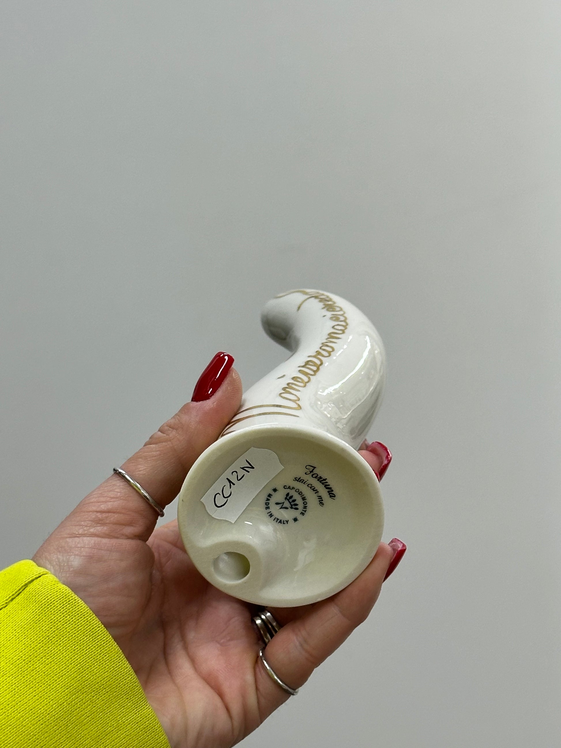 CORNO IN CERAMICA DI CAPODIMONTE NON È VERO MA CI CREDO