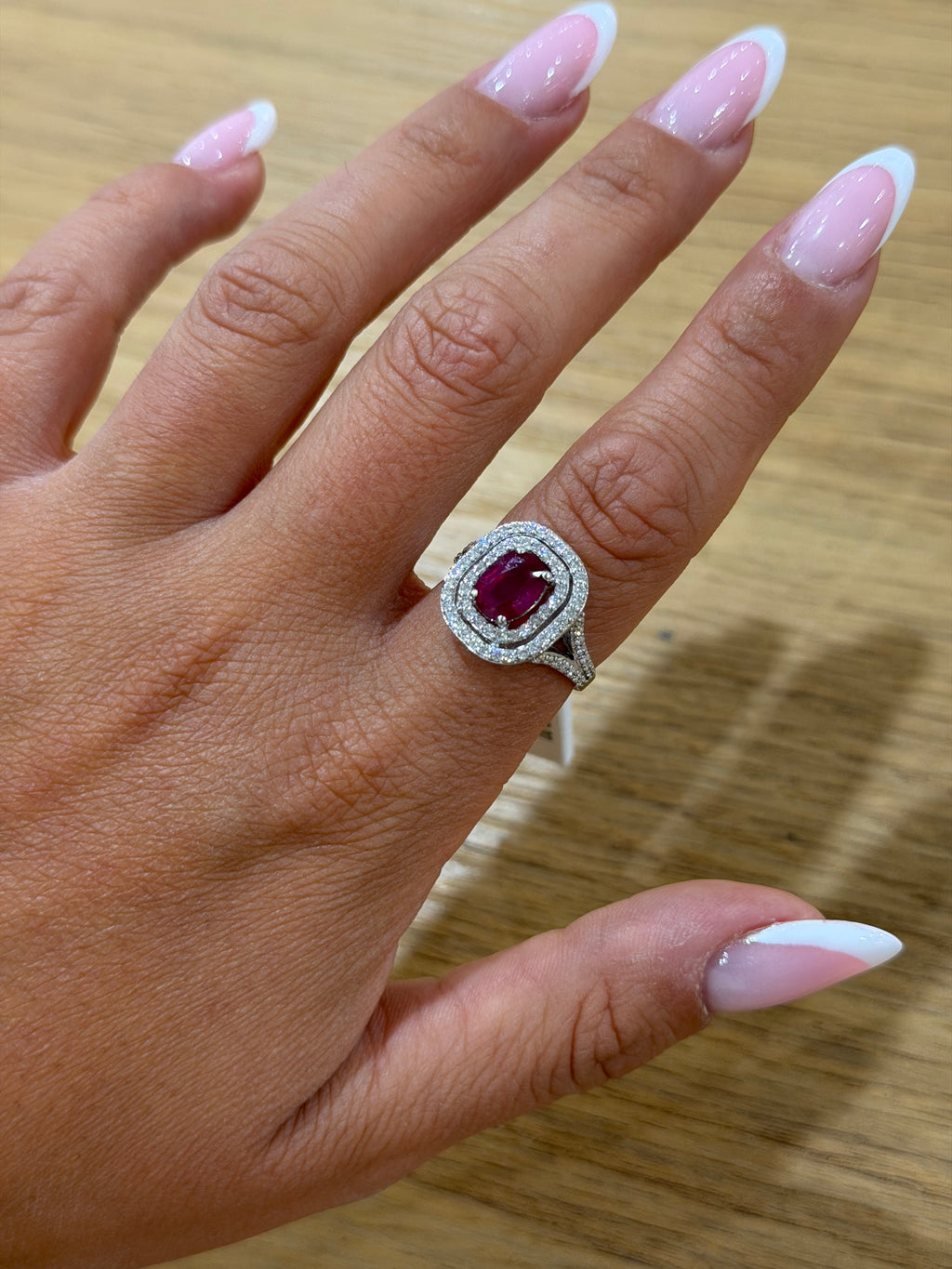 ANELLO ORO 18KT CON DIAMANTI E RUBINO