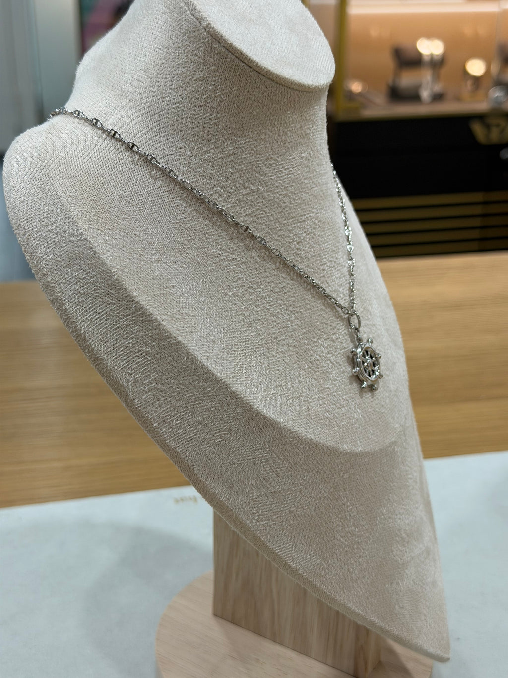 COLLANA ORO 18KT CON CIONDOLO TIMONE