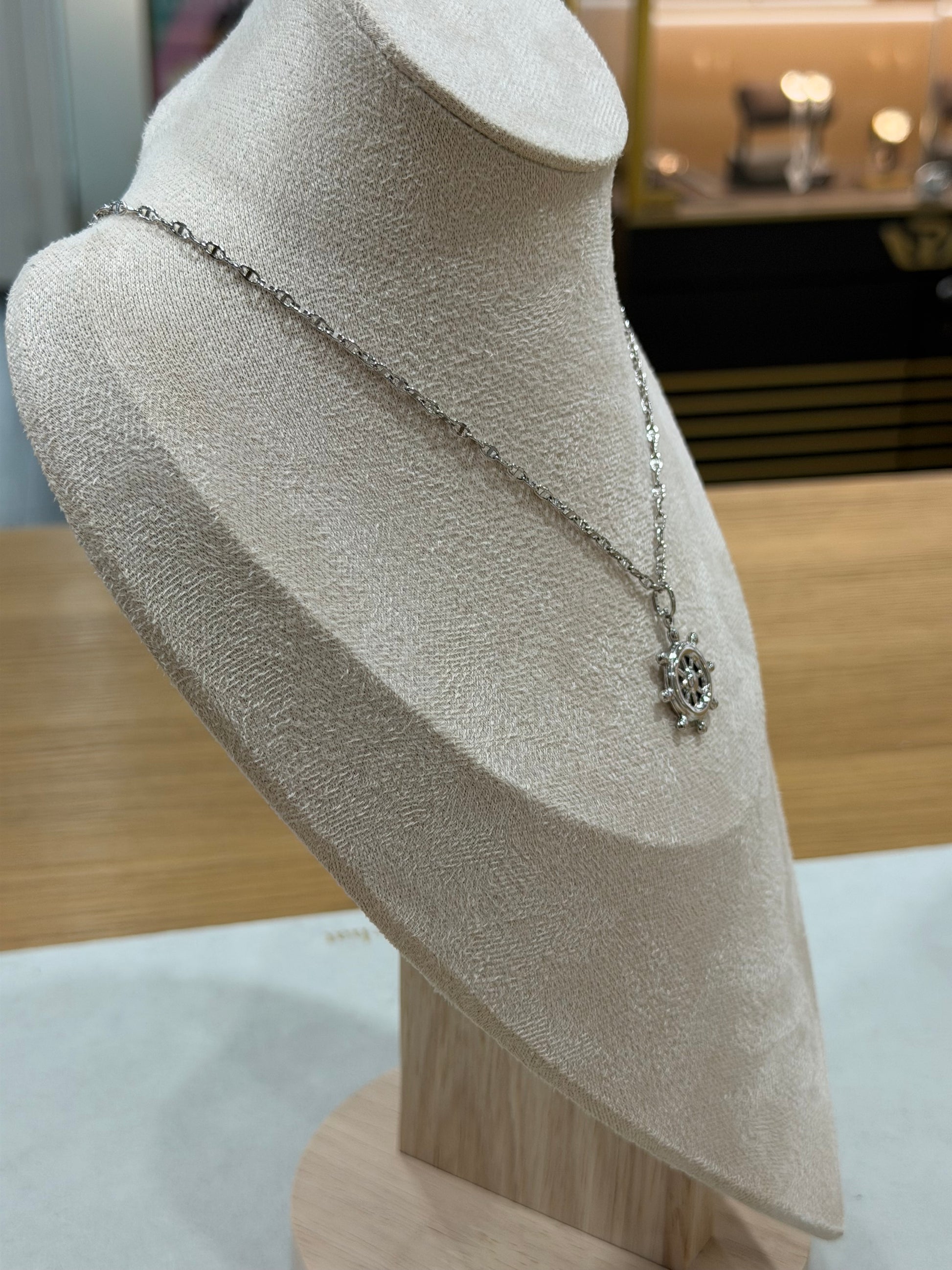 COLLANA ORO 18KT CON CIONDOLO TIMONE