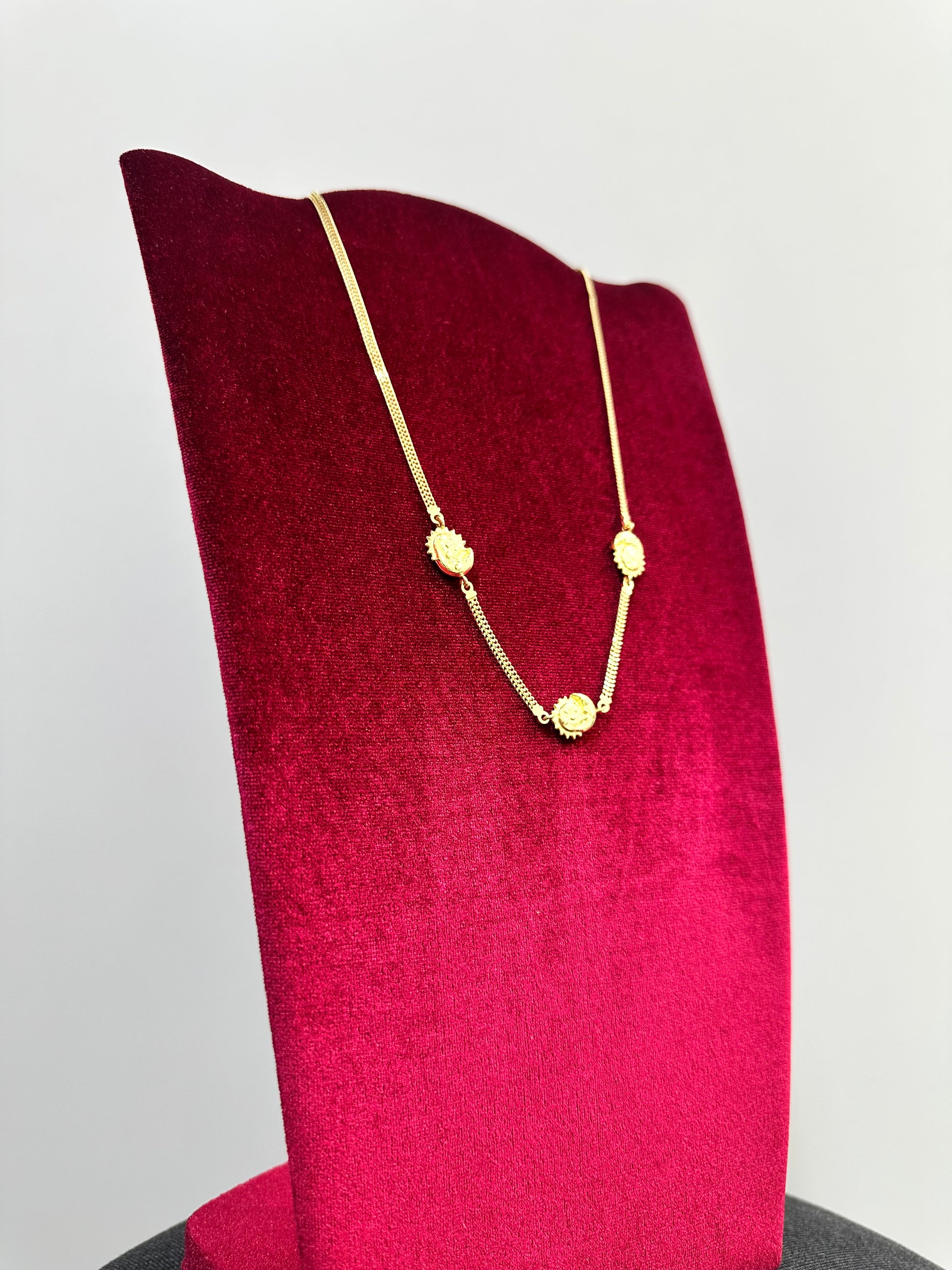 GIROCOLLO SOLE E LUNA ORO 18KT