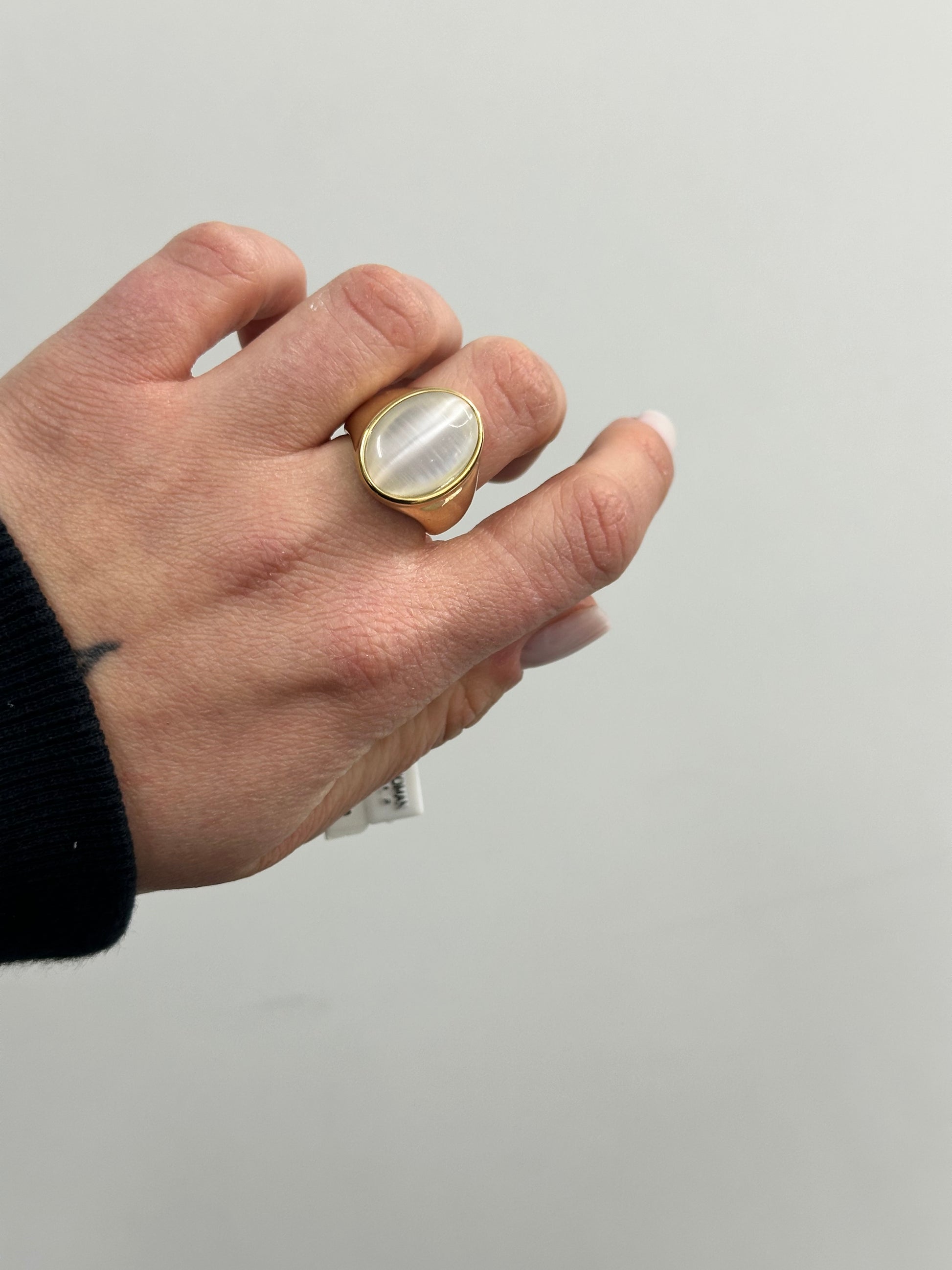 ANELLO OVALE PIETRA CABOCHON