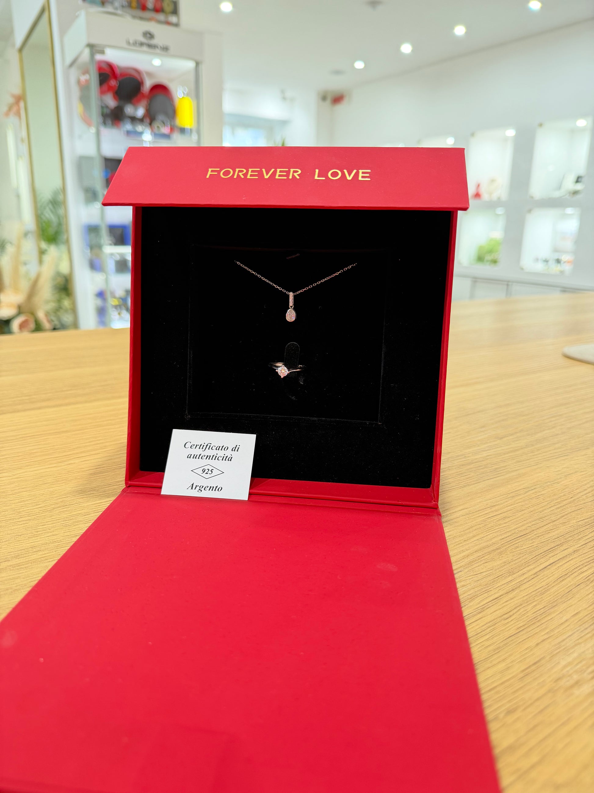 BOX FOREVER LOVE CON COMPLETO PUNTO LUCE ARGENTO 925