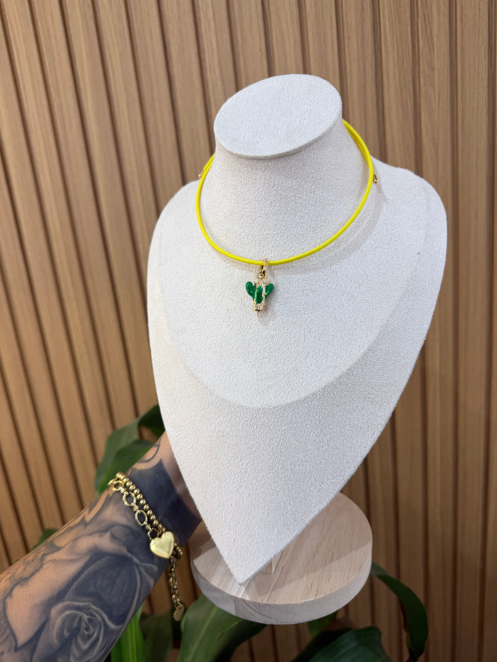 COLLANA CALAMITA CON CIONDOLO CACTUS ORO 18KT