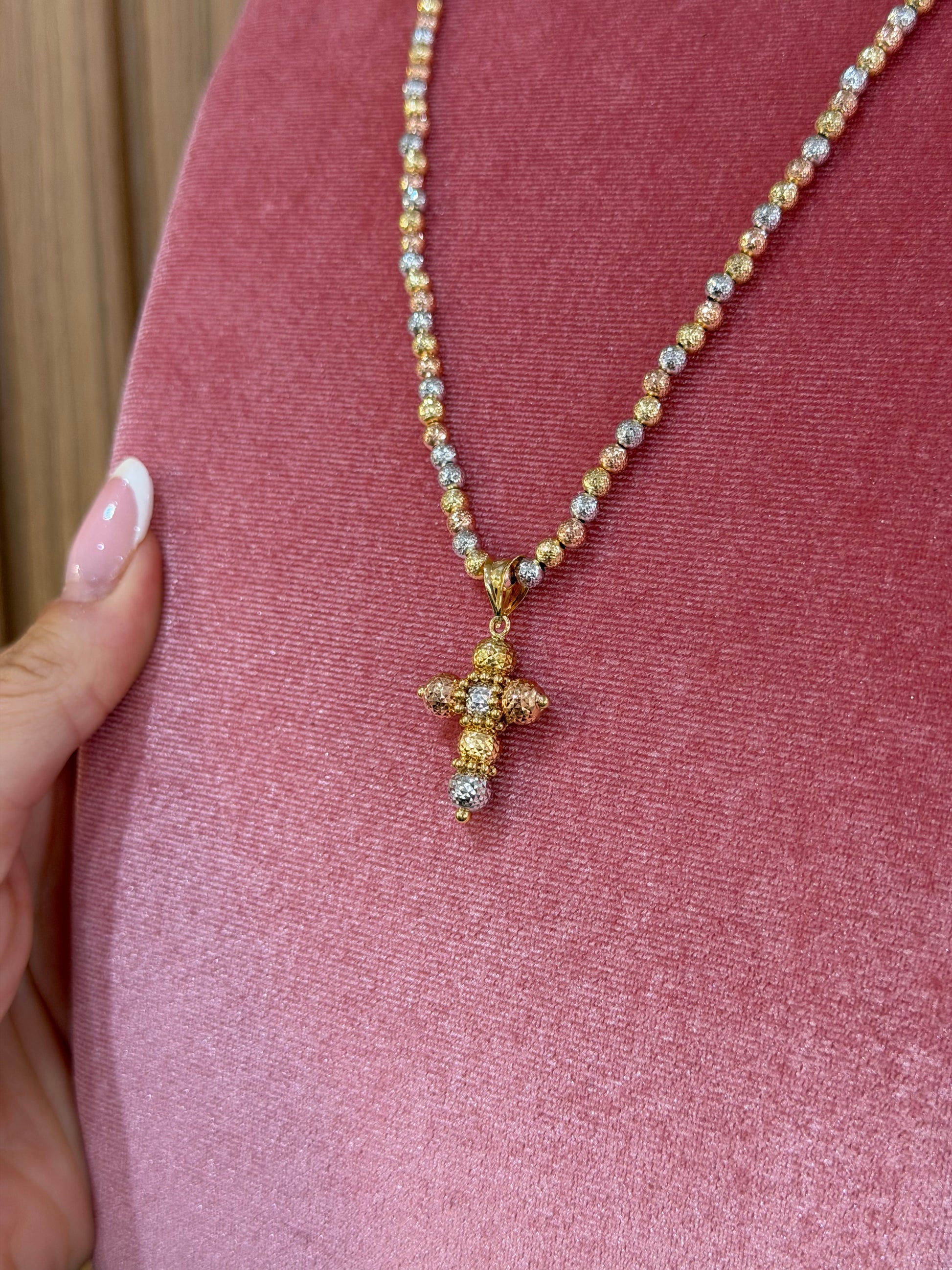 COLLANA MILLELUCI CON CROCE ORO 18KT