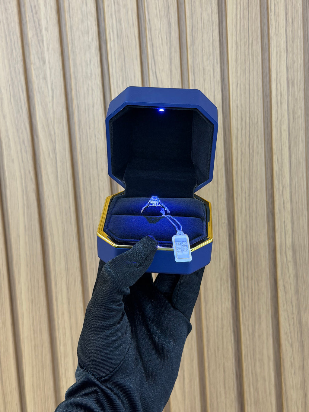 ANELLO ORO 18KT CON DIAMANTI