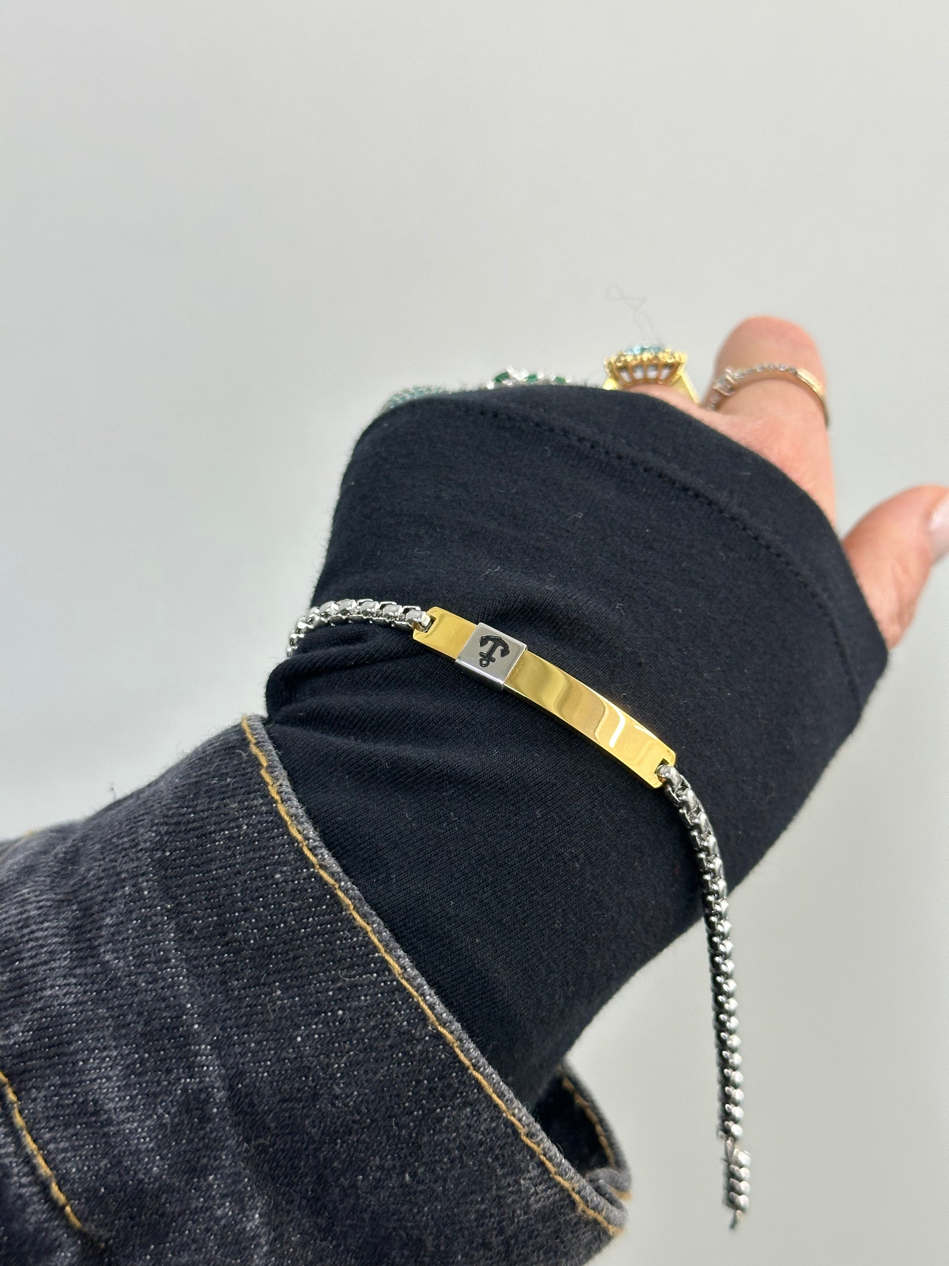 BRACCIALE ANCORA CON TARGA IN ACCIAIO E DORATURA