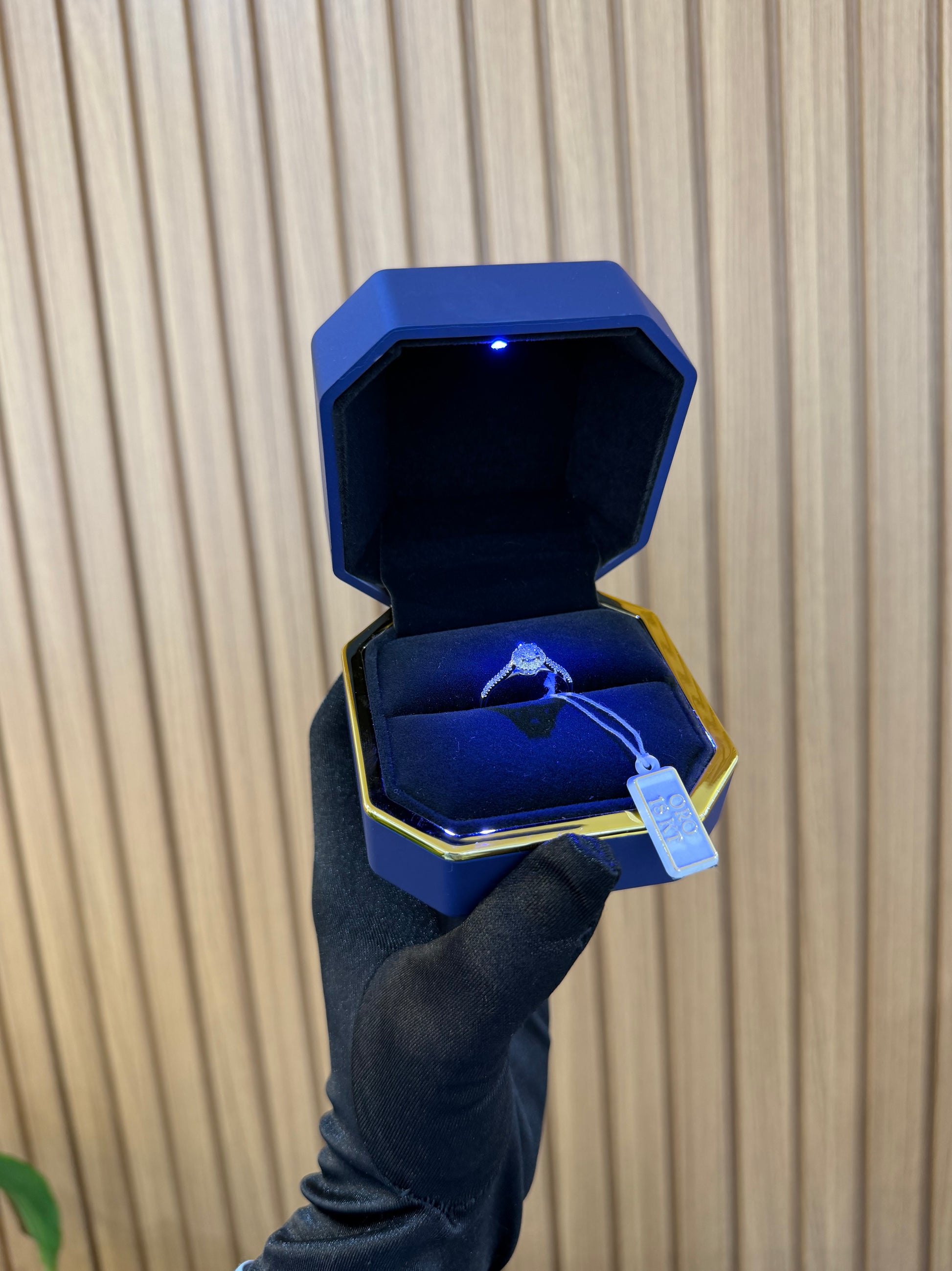 ANELLO ORO 18KT CON DIAMANTI