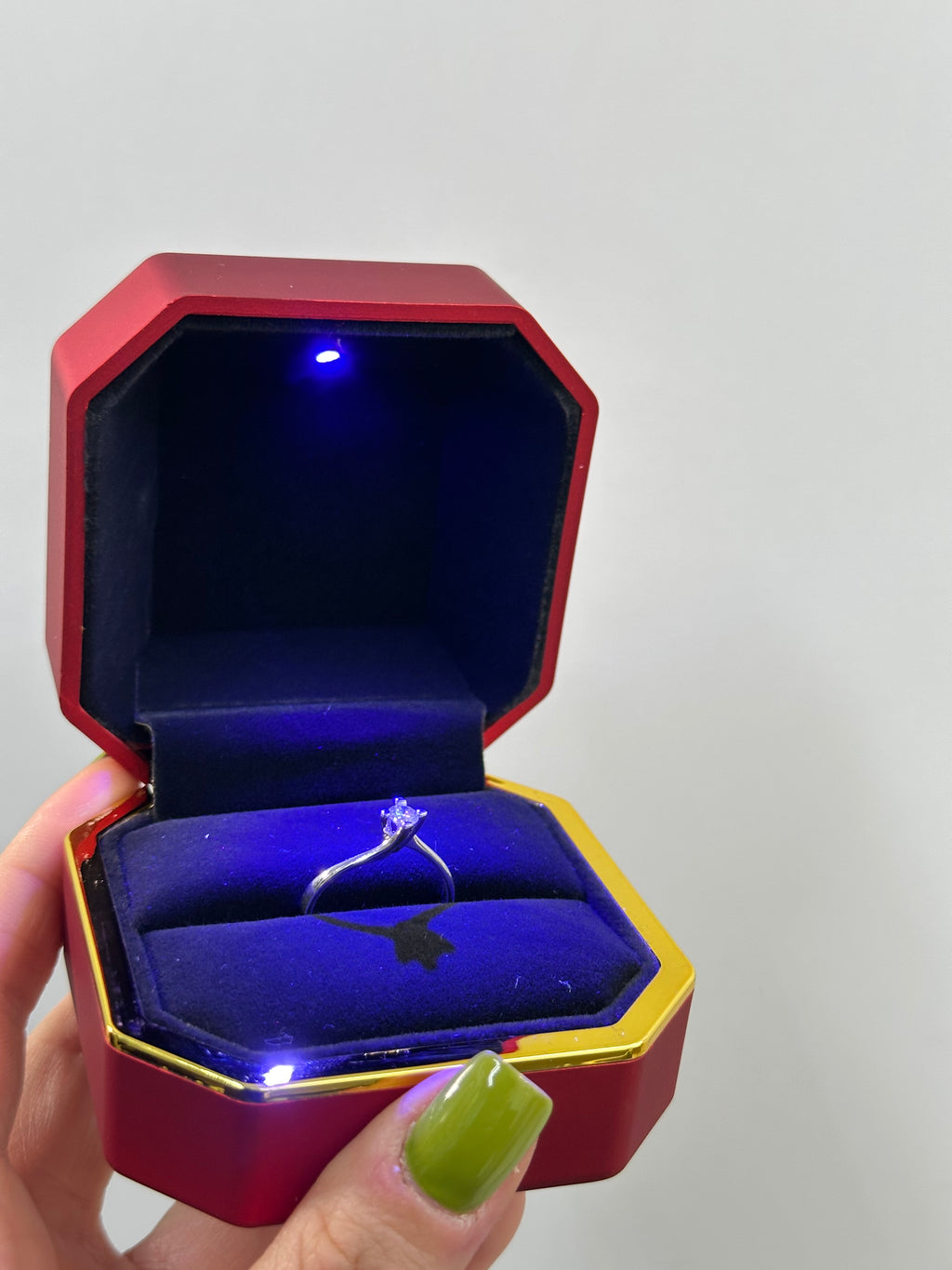ANELLO SOLITARIO ORO 18KT CON DIAMANTE