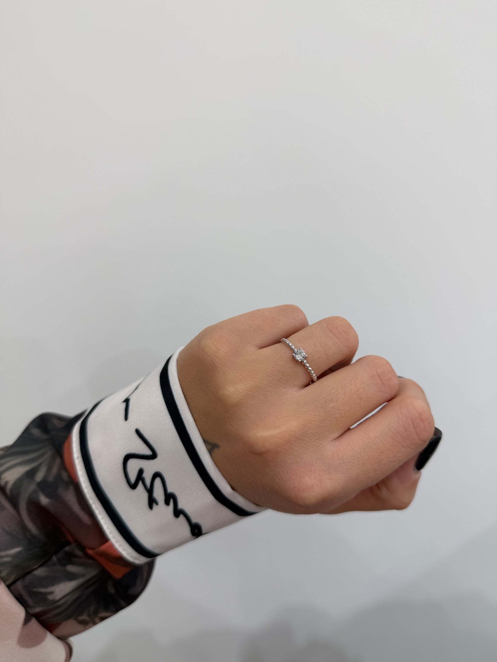 ANELLO SOLITARIO ORO 9 CARATI DANA