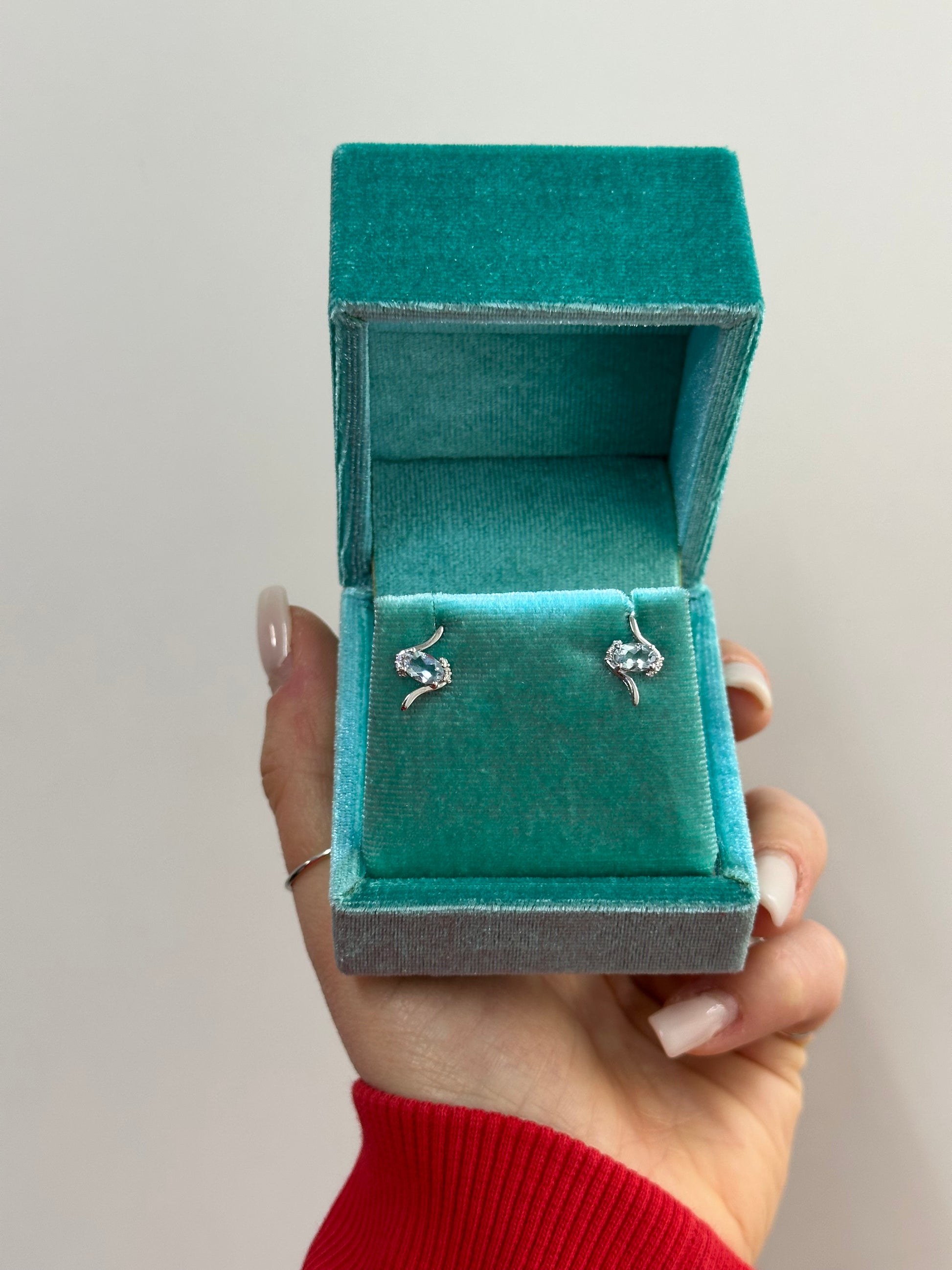 ORECCHINI ACQUAMARINA E DIAMANTI IN ORO 18KT