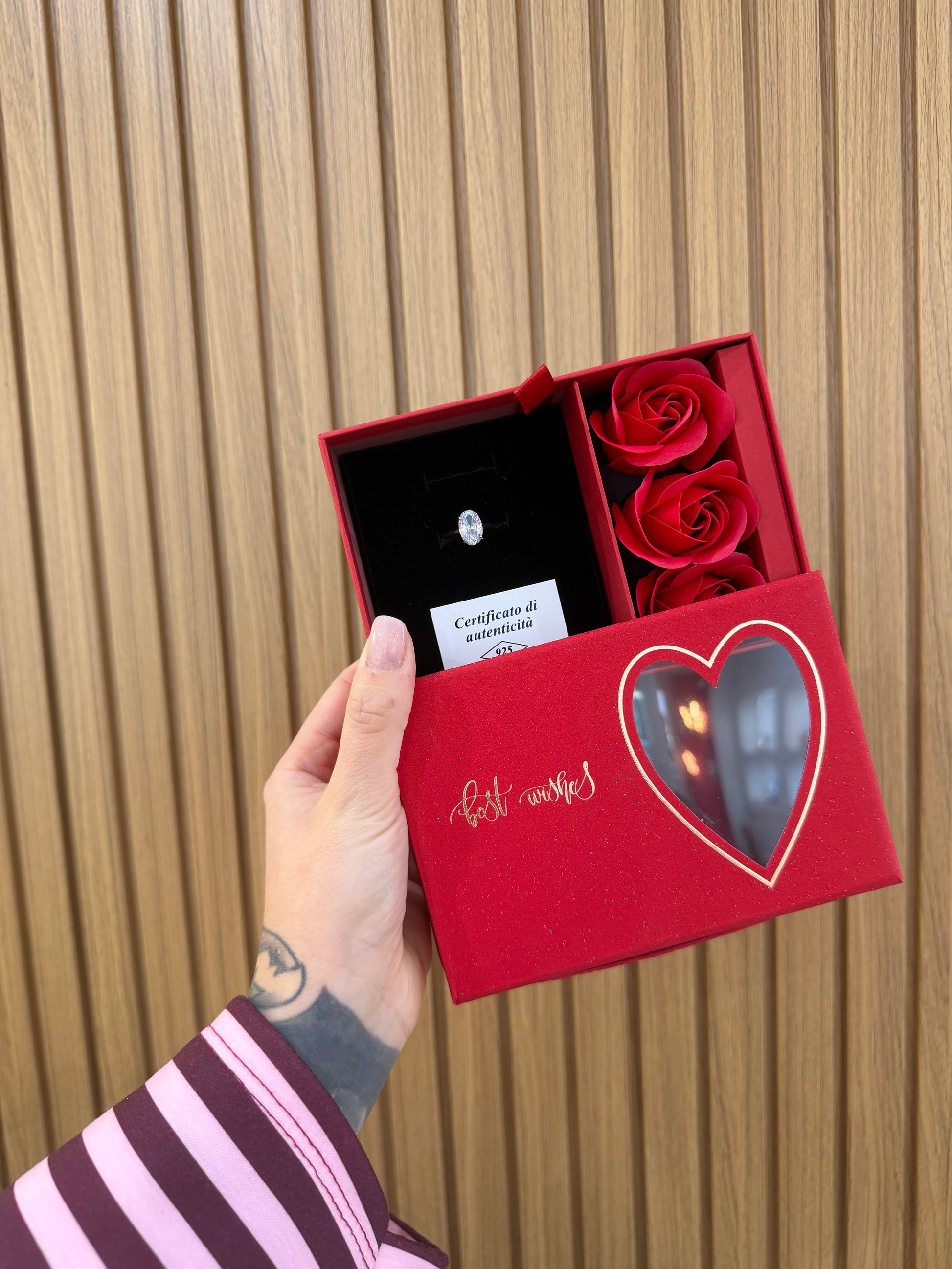 BOX SECRET CON ANELLO REINA OVALE ARGENTO 925