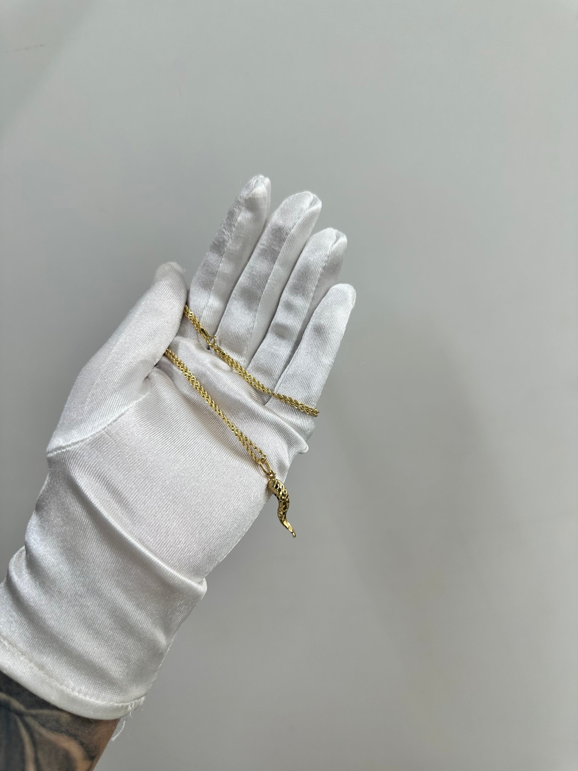COLLANA CORNO ORO 18KT CON LASER