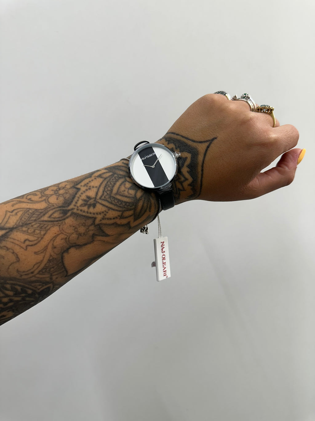 OROLOGIO NAJ-OLEARI CON CINTURINO IN PELLE NERO