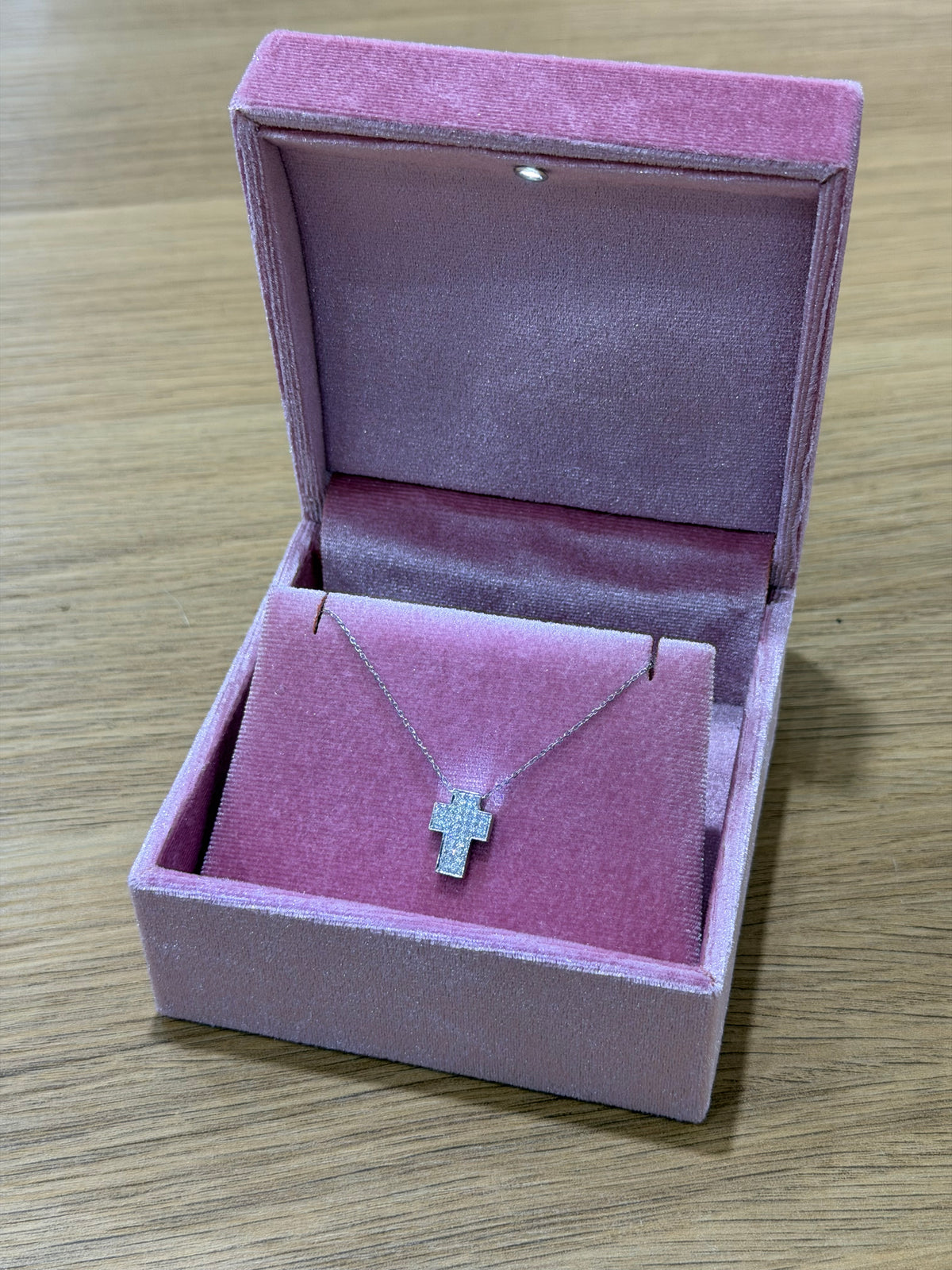 COLLANA ORO 18KT CROCE CON DIAMANTI CLASSIC
