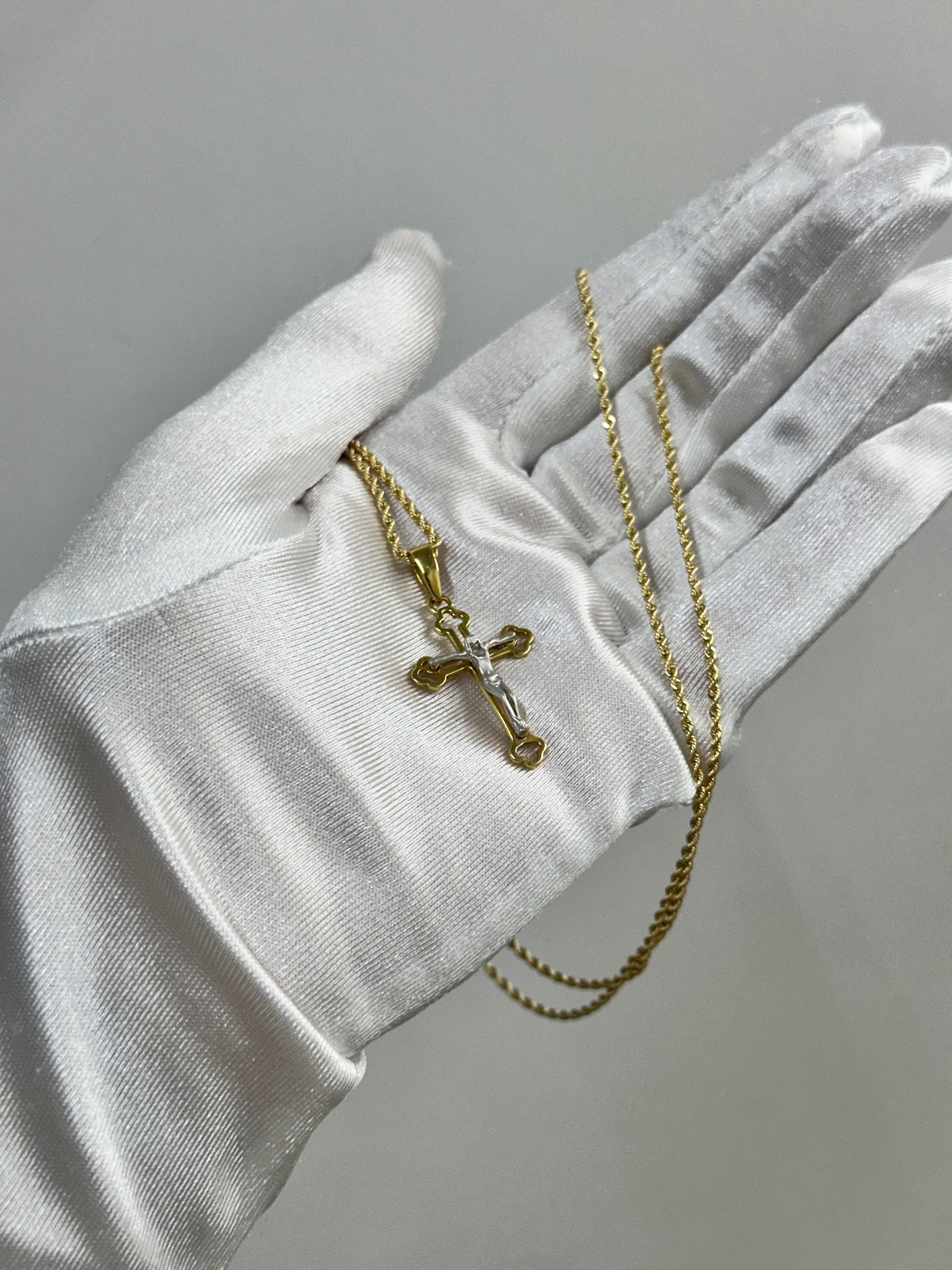 COLLANA CON CROCE E LASER ORO 18KT