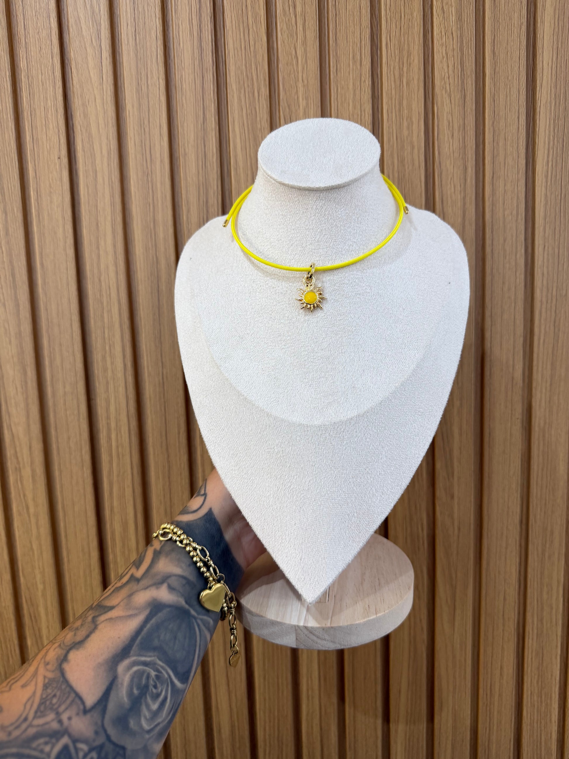 COLLANA CALAMITA CON CIONDOLO SOLE ORO 18KT