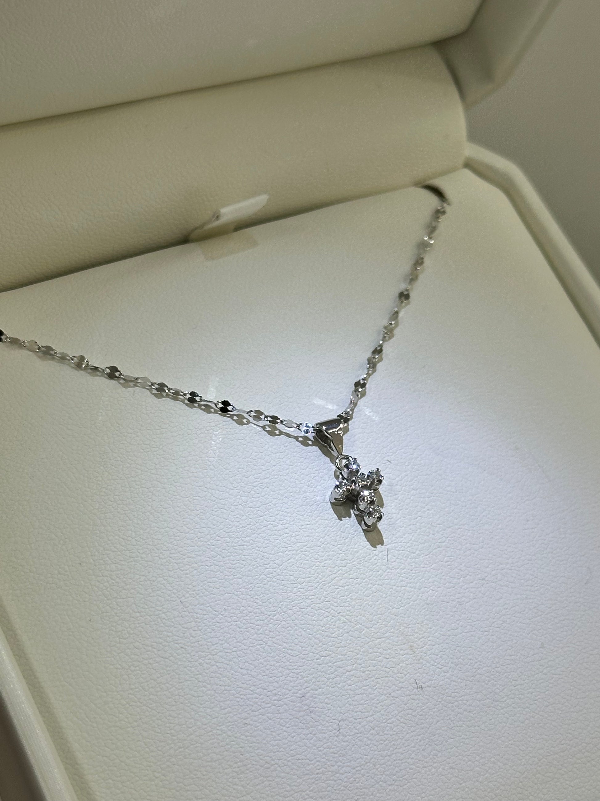 COLLANA CROCE ORO 18KT CON DIAMANTI