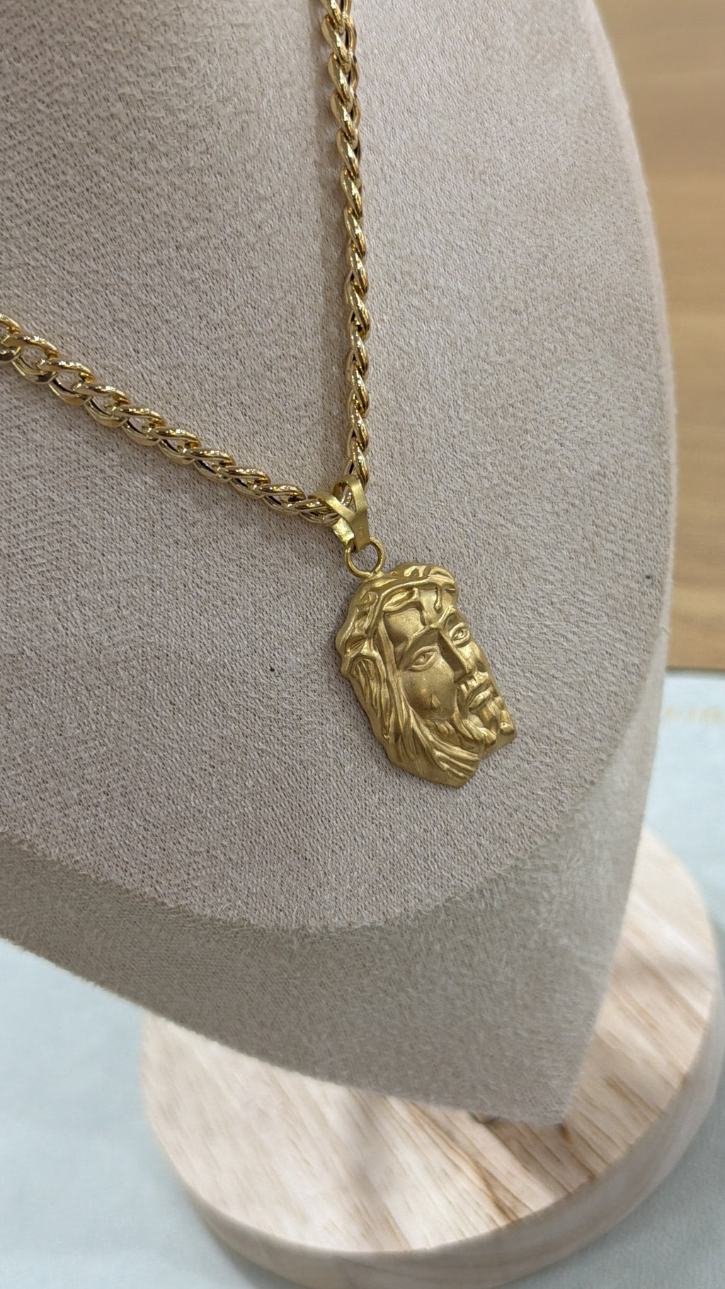 COLLANA GRUMETTA CON VOLTO DI CRISTO ORO 18KT