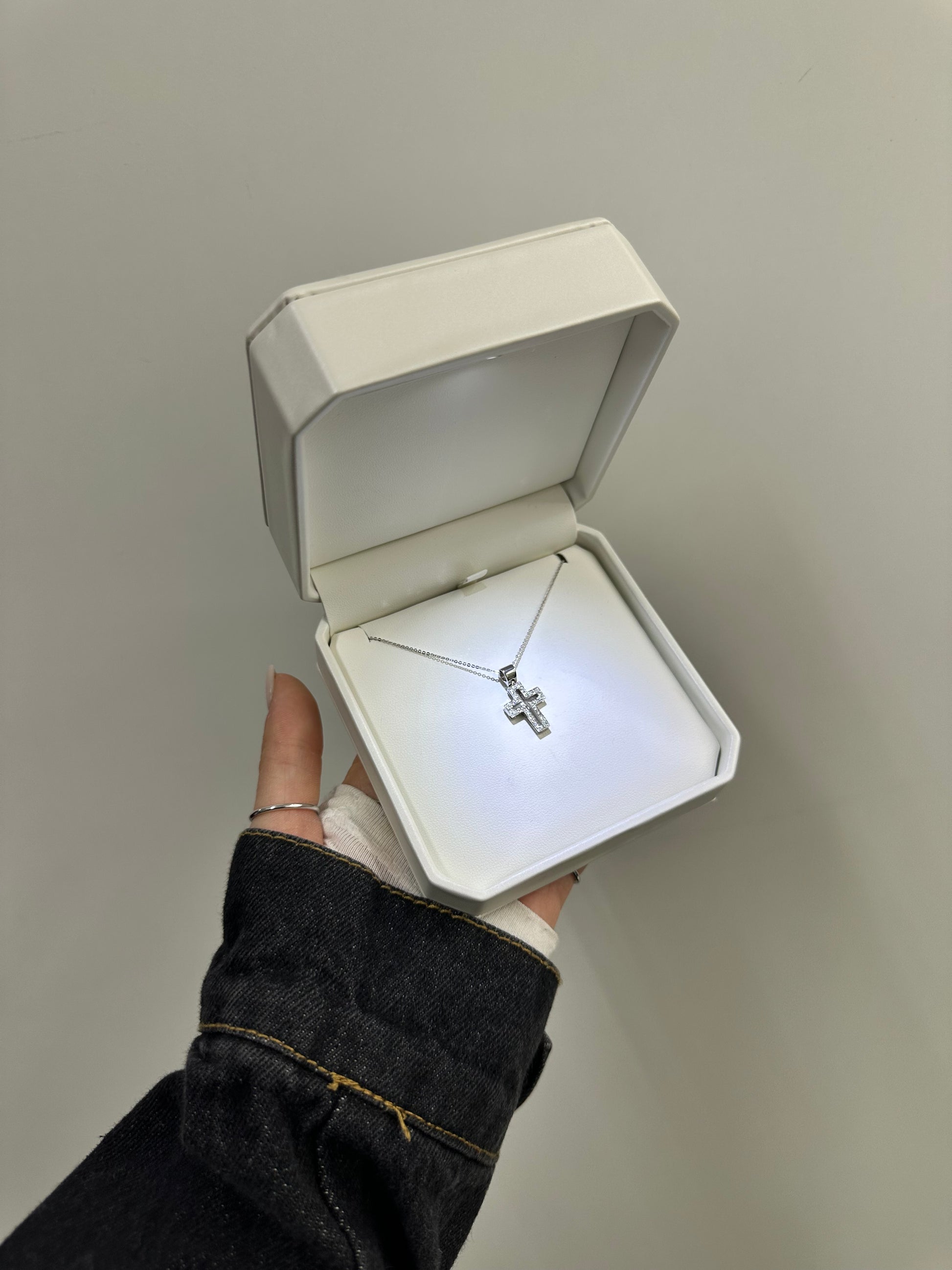 COLLANA CROCE ORO 18KT CON DIAMANTI