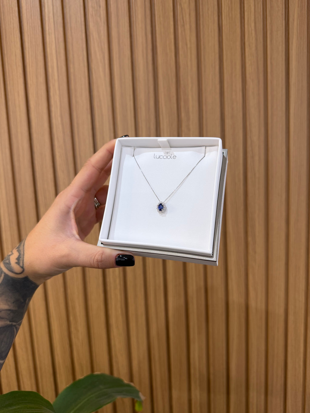 COLLANA KATE ORO 18KT CON DIAMANTI E ZAFFIRO