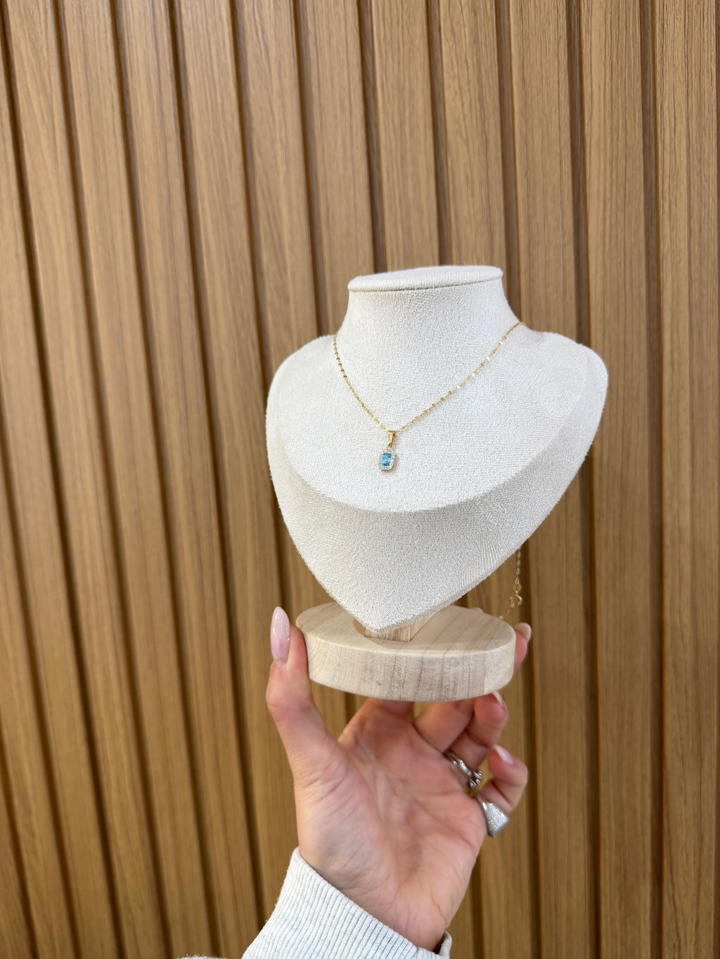 COLLANA ORO 18KT CON CIONDOLO SQUARE